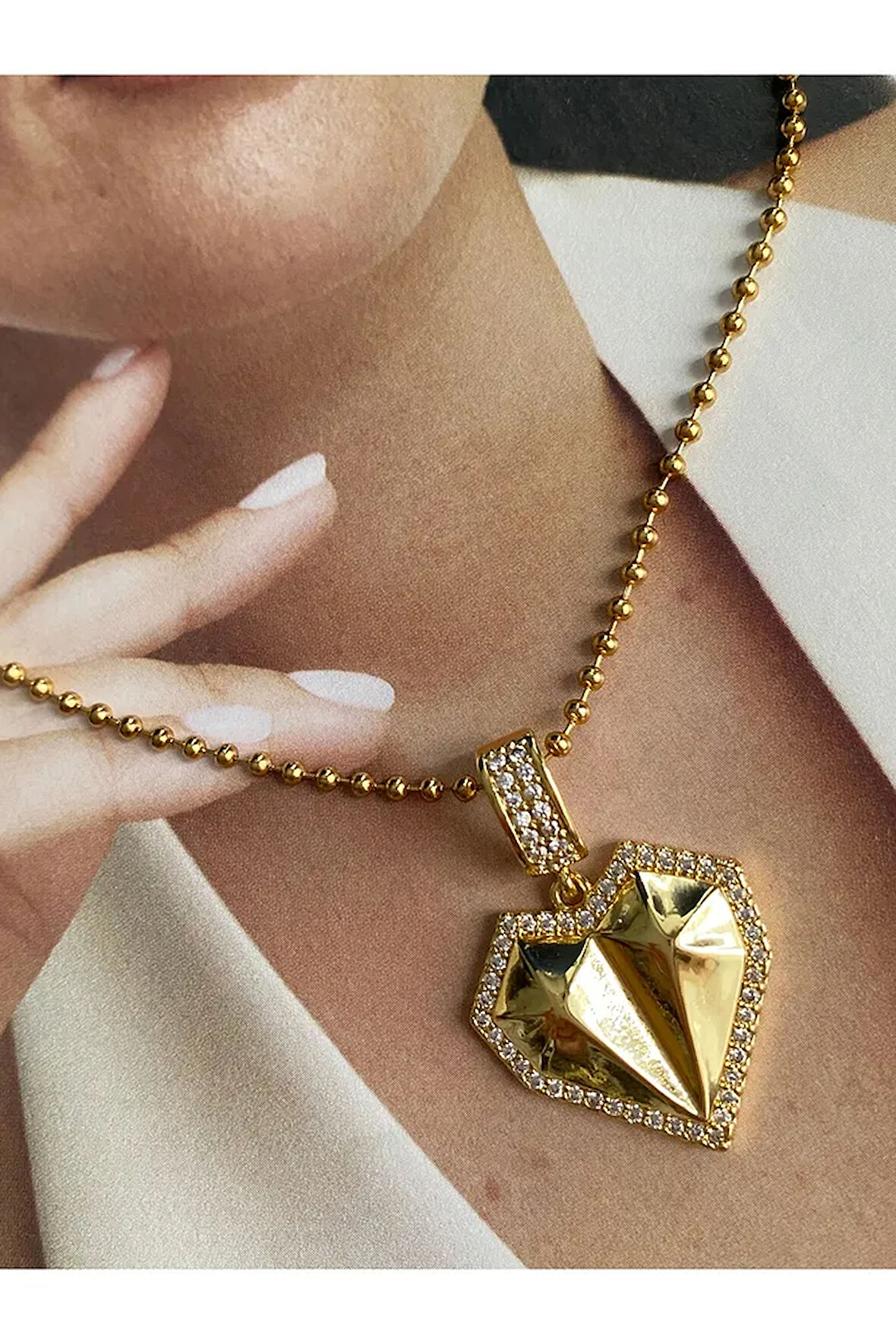 VIP SERİ - Zirkon Taşlı İri Kalp Kararmaz Çelik Kadın Gold Kolye