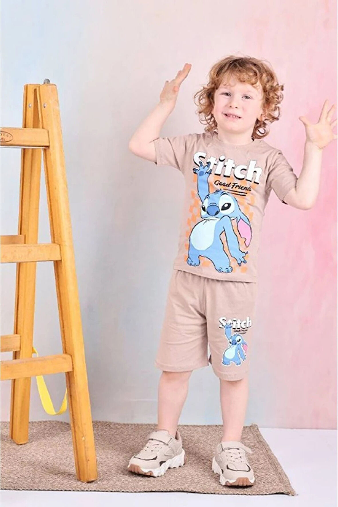 PJKSKT Stitch Desenli Bej Şortlu Erkek Çocuk Kısa Kol Takım 7563-B