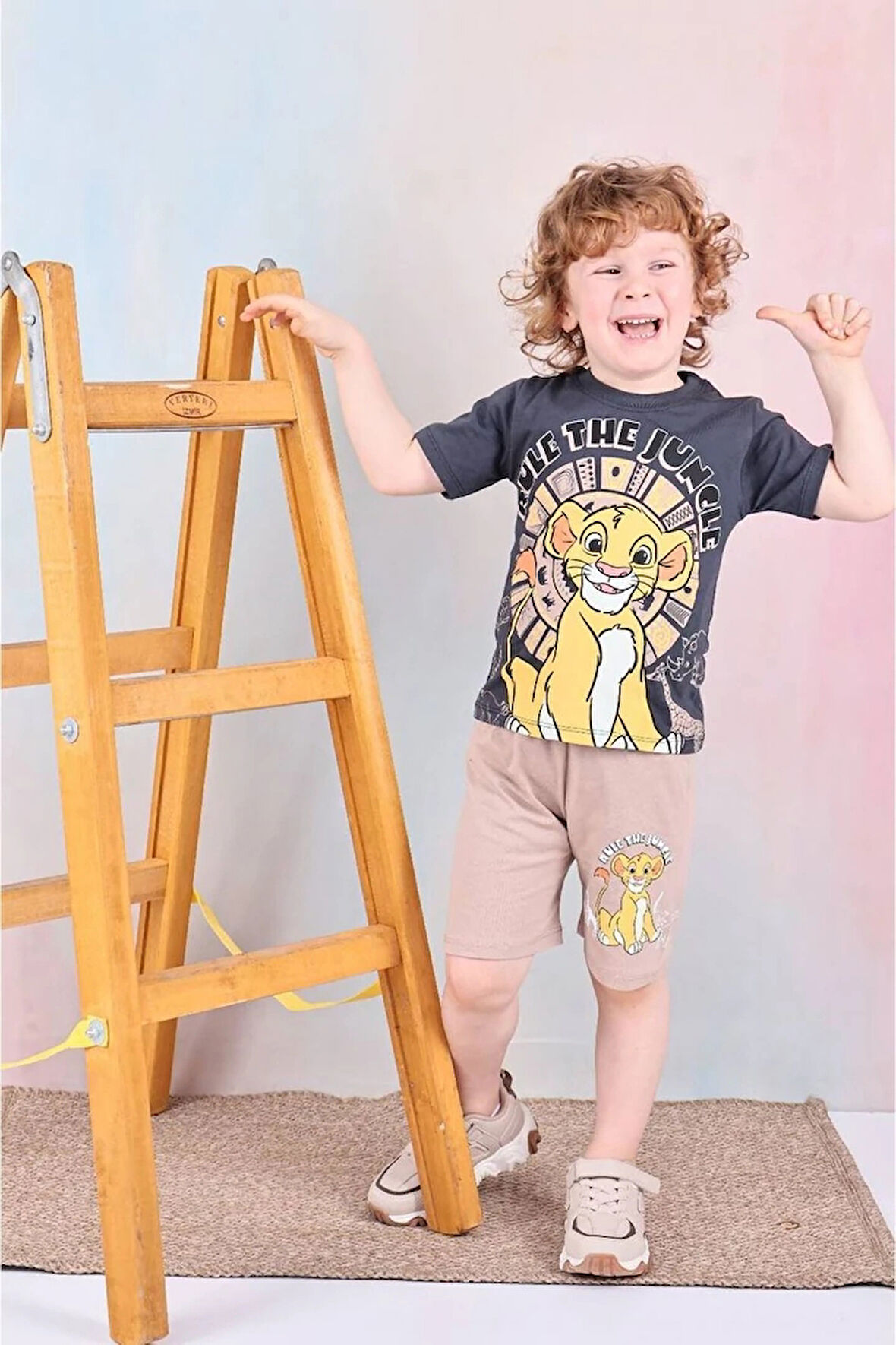 PJKSKT Lion King Desenli Bej Şortlu Erkek Çocuk Kısa Kol Takım 7582-B