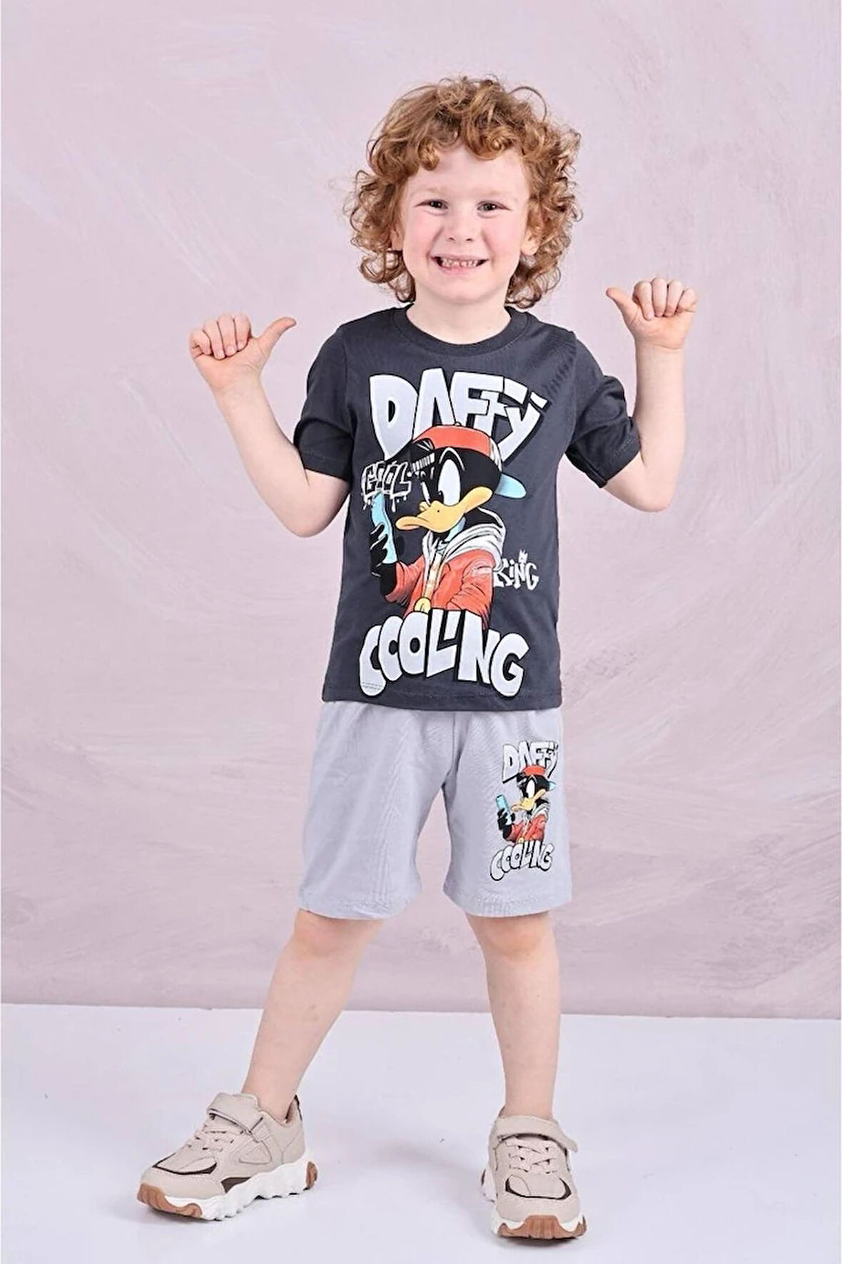 PJKSKT Daffy Desenli Gri Şortlu Erkek Çocuk Kısa Kol Takım 7585-G