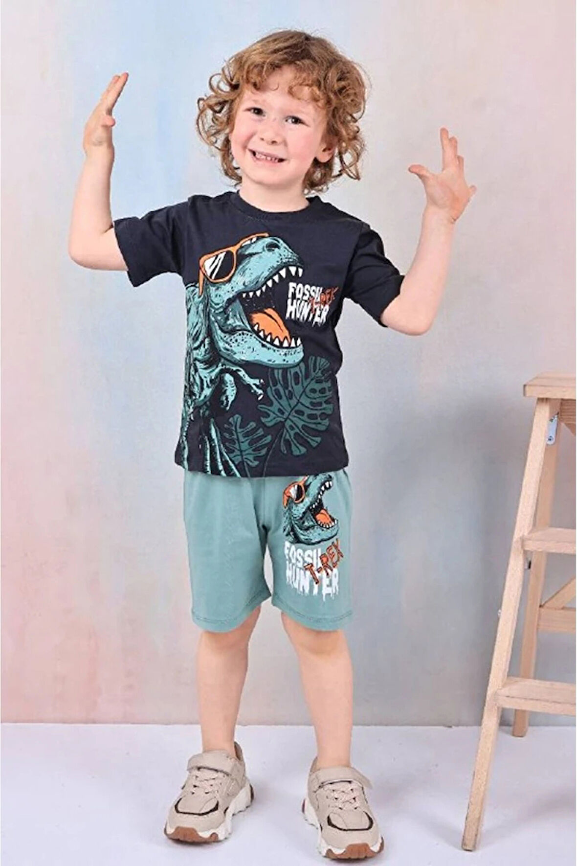 PJKSKT Dinozor Desenli Yeşil Şortlu Erkek Çocuk Kısa Kol Takım 7590-Y