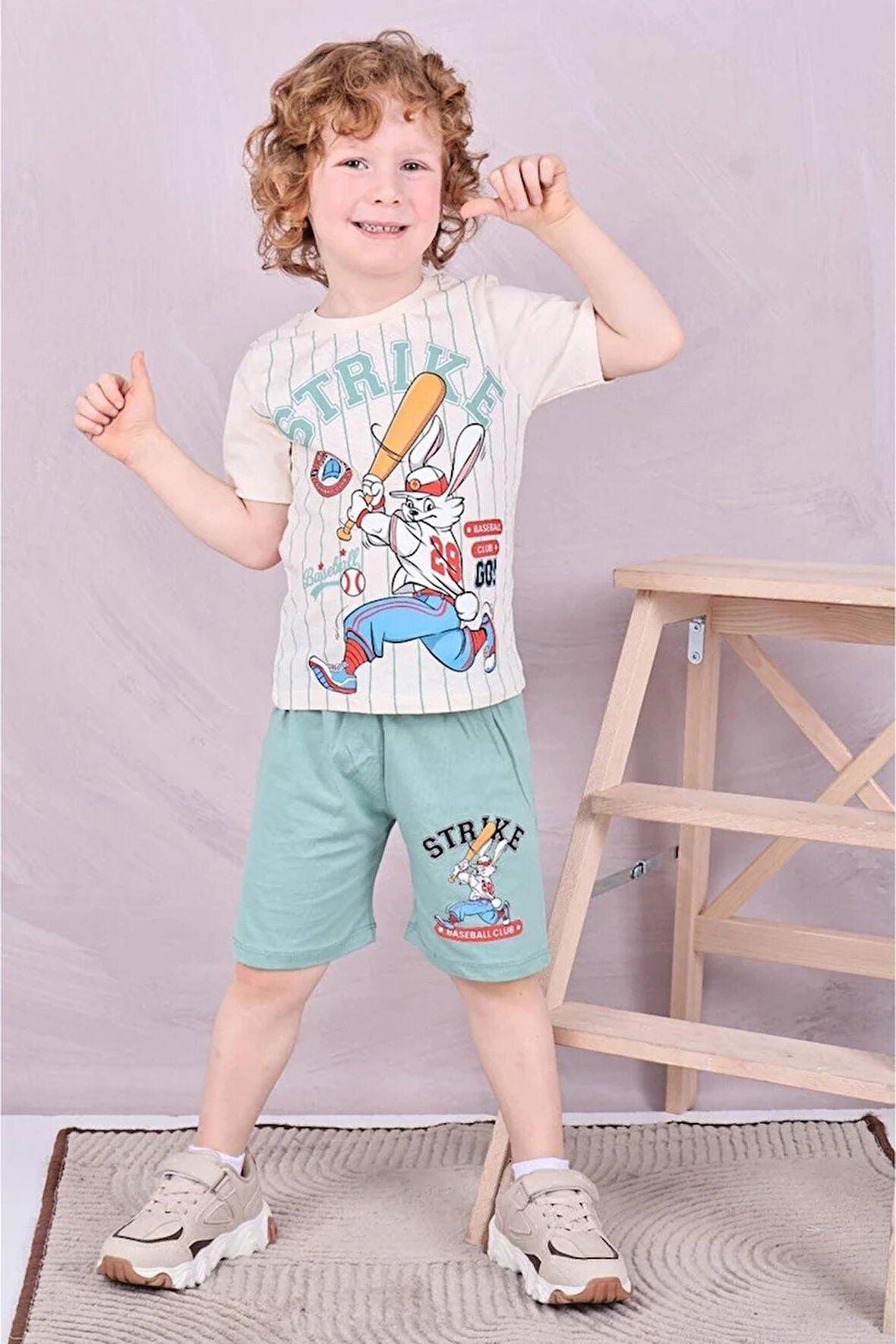 PJKSKT Tavşan Strike Desenli Yeşil Şortlu Erkek Çocuk Kısa Kol Takım 7591-Y