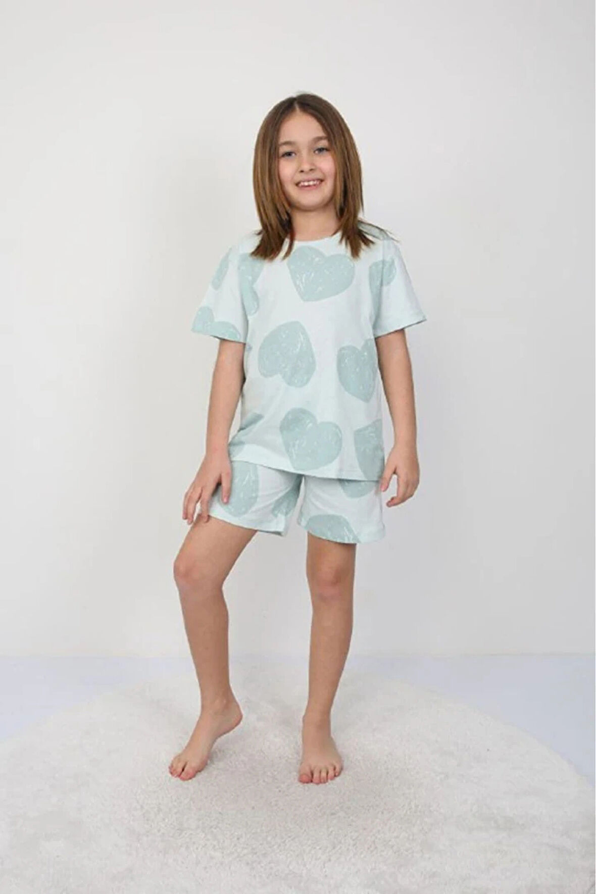 İSOB Mavi Kalp Desenli %100 Pamuk Kız Çocuk Kısa Kollu Şortlu Takım 3-8 Yaş 41201-M