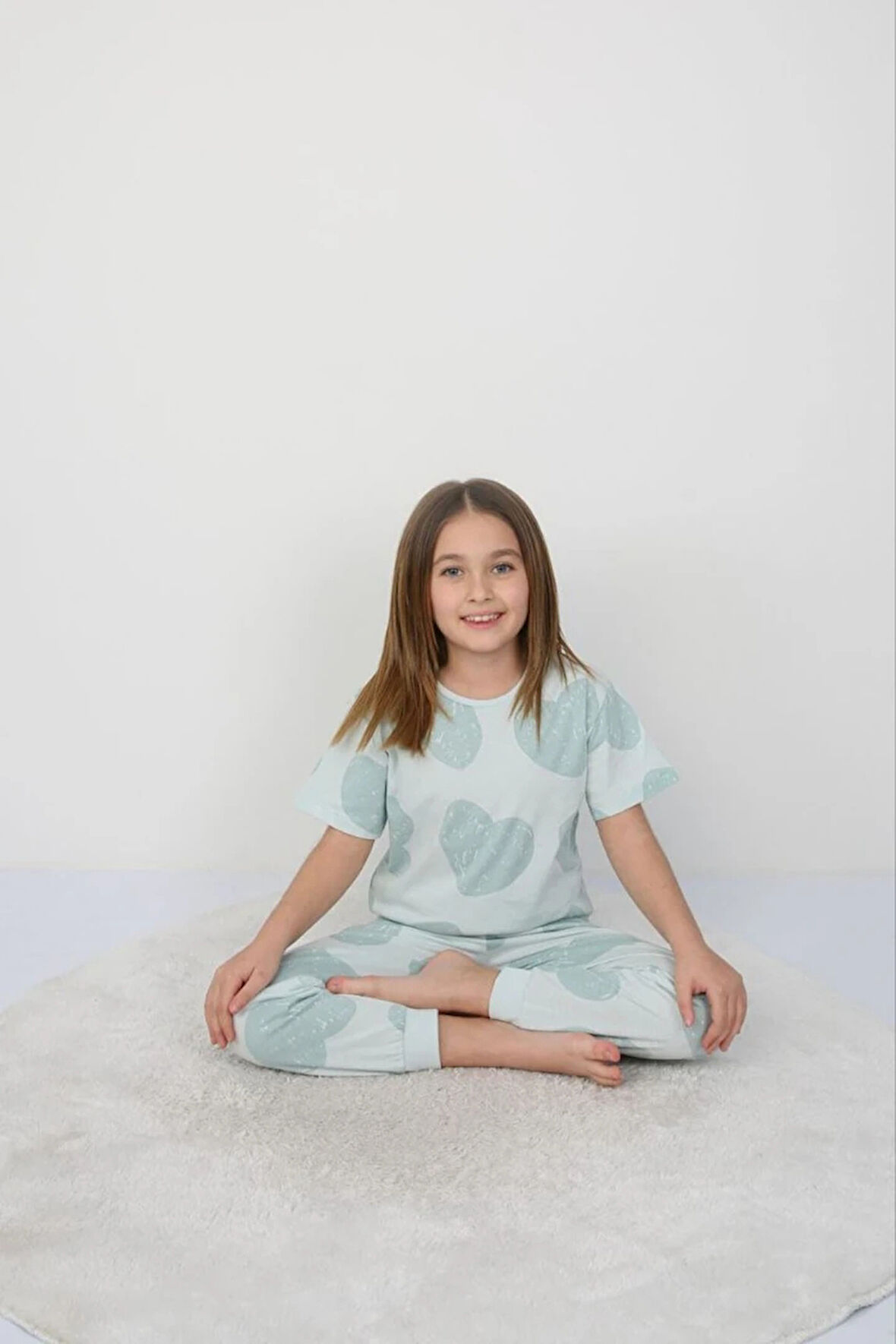 İSOB Yeşil Kalp Desenli %100 Pamuk Kız Çocuk Kısa Kollu Pijama Takımı 3-8 Yaş 41202-Y