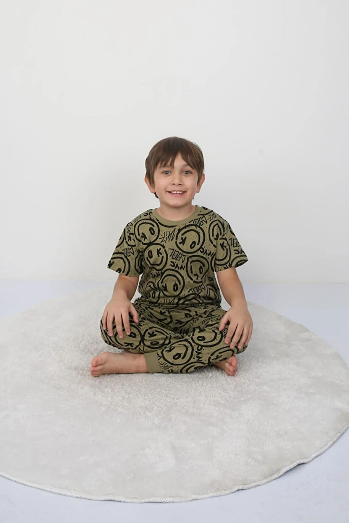 İSOB Yeşil Gülen Surat Desenli %100 Pamuk Erkek Çocuk Kısa Kollu Pijama Takımı 3-8 Yaş 41305-Y
