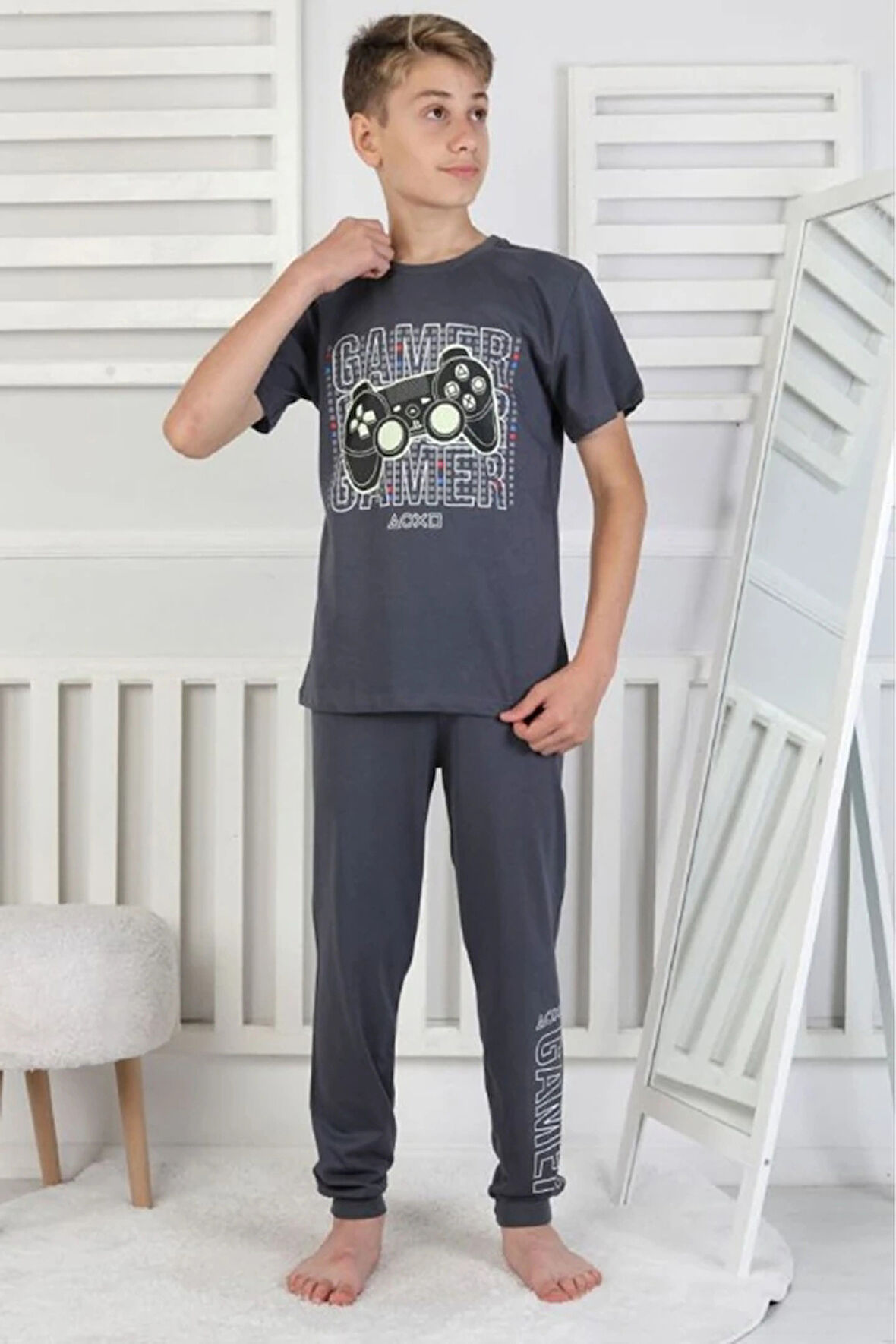 İSOB Füme Atary Desenli %100 Pamuk Kısa Kollu Erkek Çocuk Pijama Takımı 8-13 Yaş 41517-F