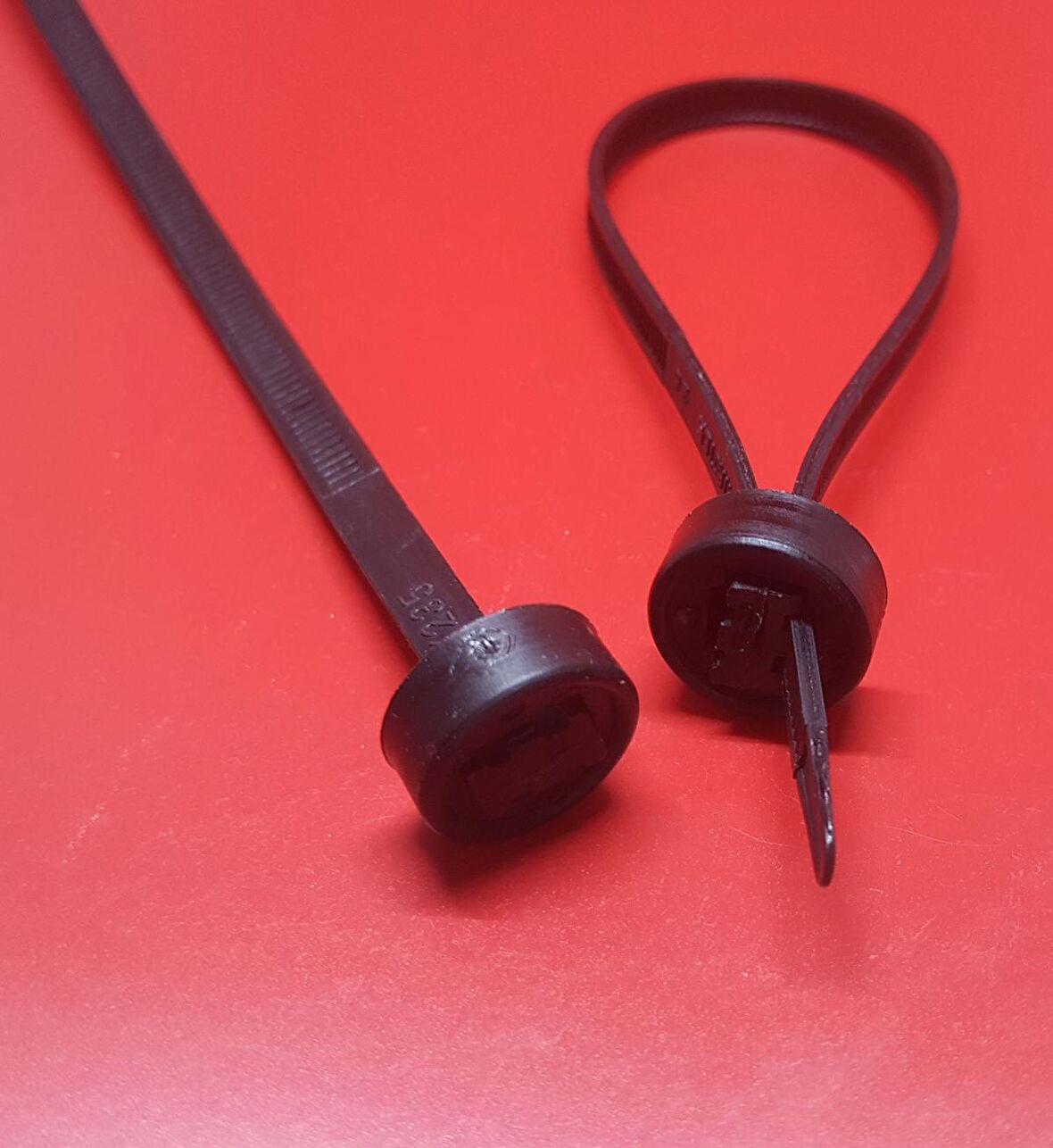 Kablo Bağı Tokalı Düğme Başlıklı Plastik Cırt Kelepçe 6X235 mm 250 Adet