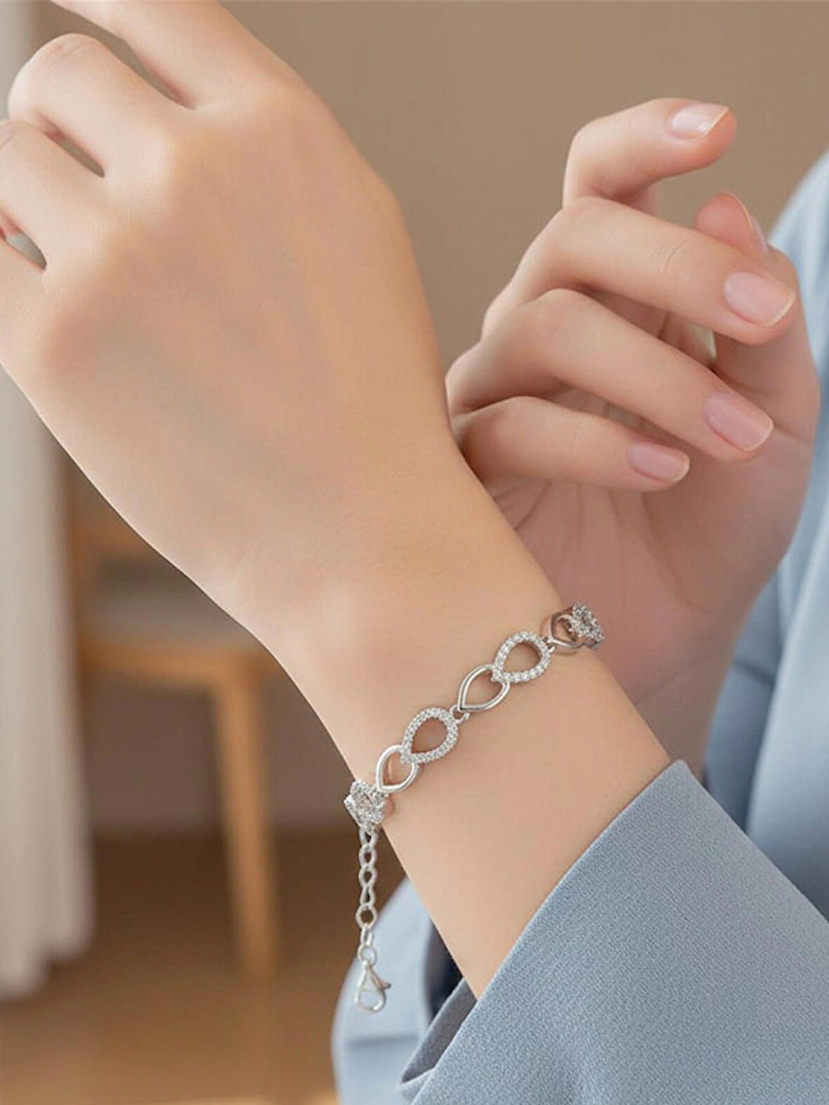 Kadın 925 Ayar Gümüş Damla Zirkon Taşlı Su Yolu Bileklik