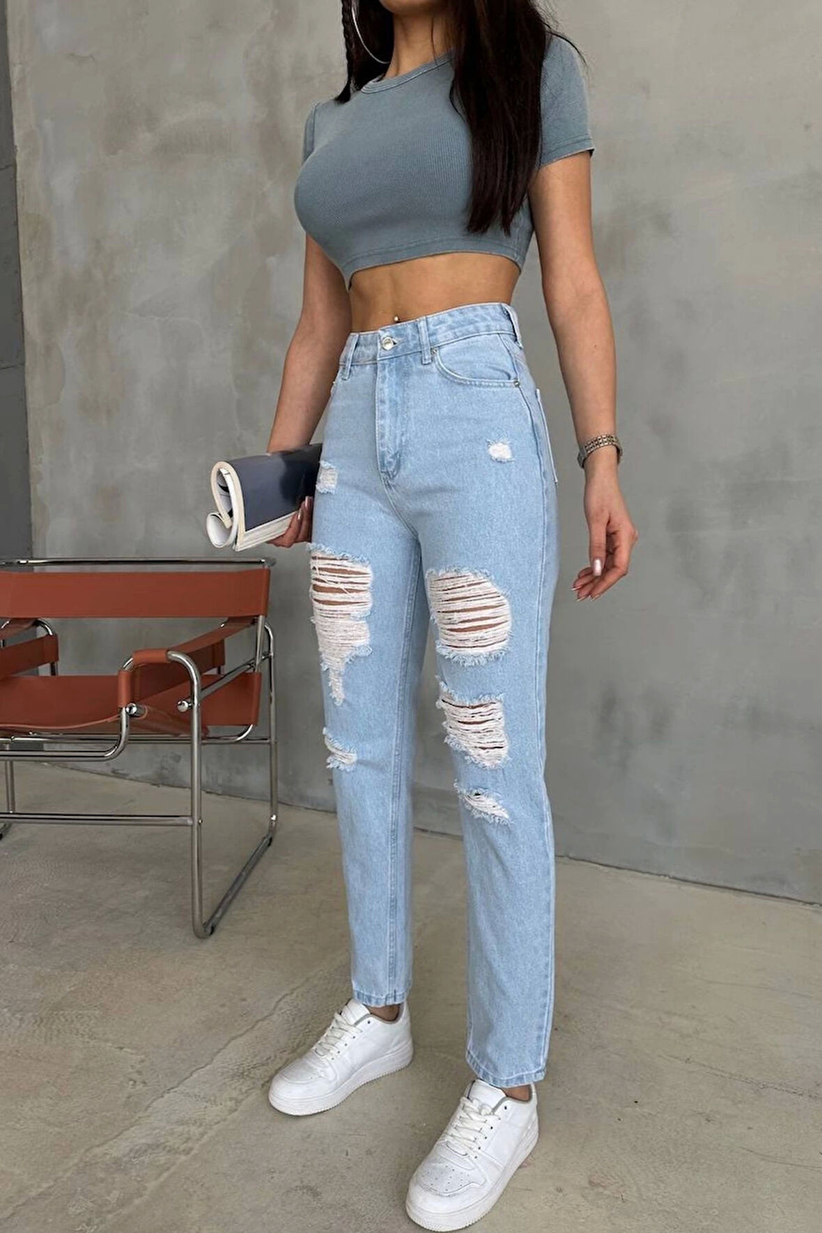 Premium Yırtık Detay Açık Mavi Mom Jeans