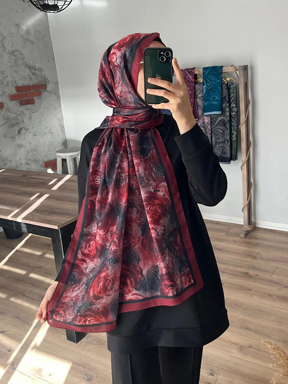 Rose Gül Desen Bordo Şal