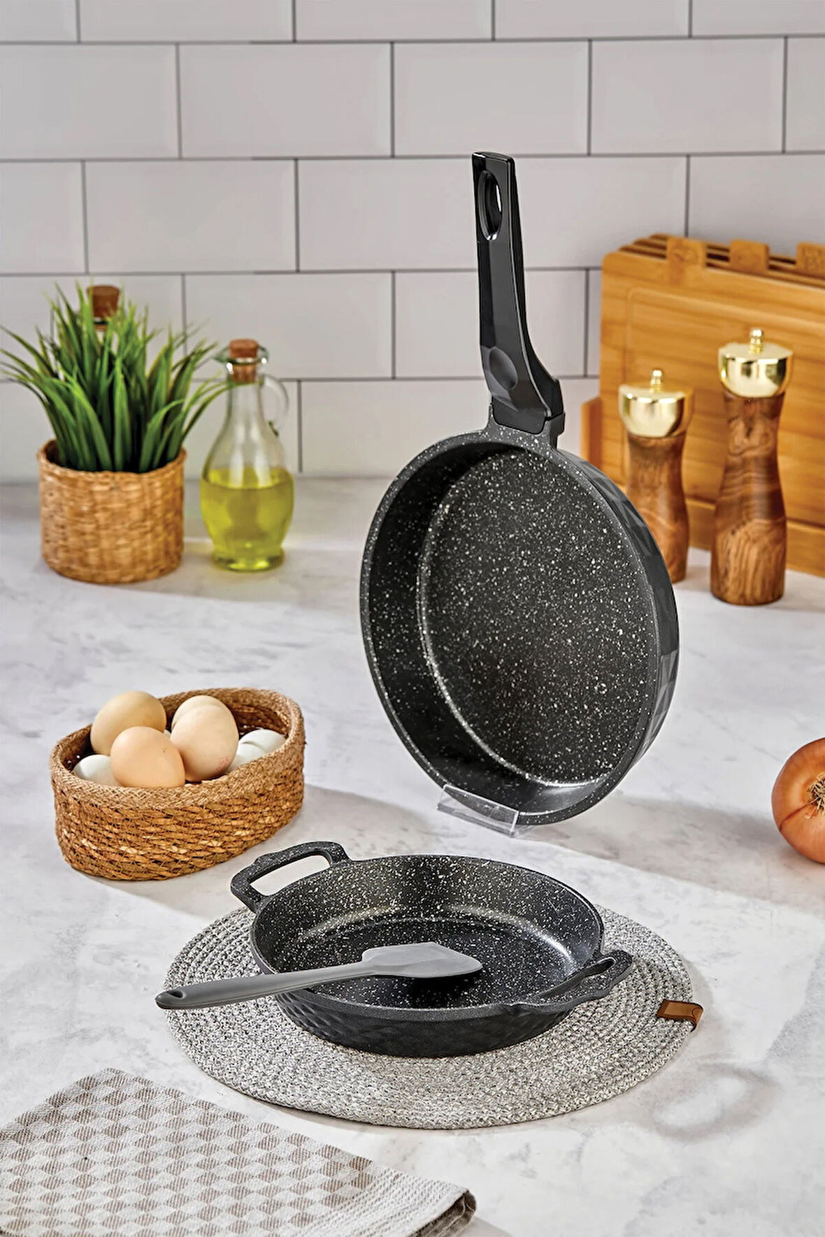 Kristal Tava ve Sahan Set Granit