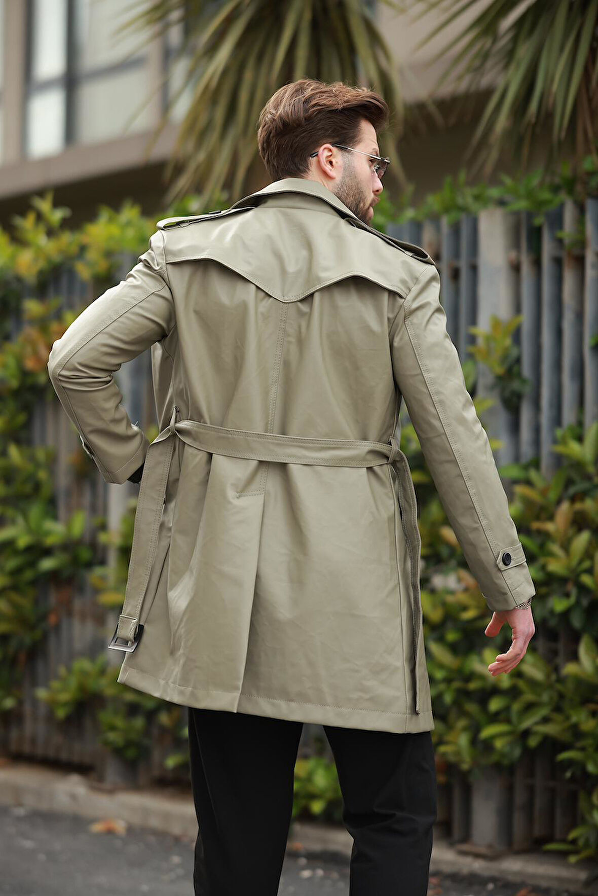 UZUN BELİ KEMERLİ APOLETLİ DERİ TRENÇKOT & PARDESÜ