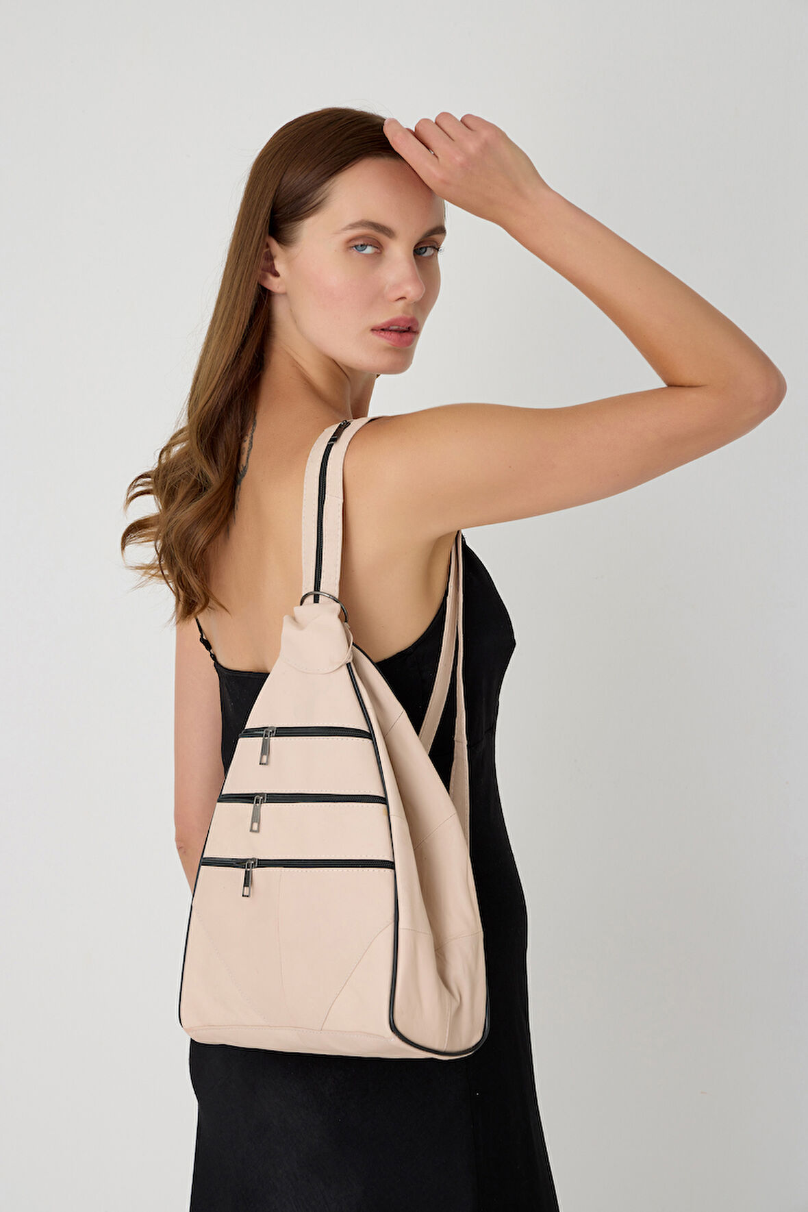 ÖZEL TASARIM HAKİKİ DERİ SIRT VE KOL ÇANTASI FONKSİYONEL ÇANTA