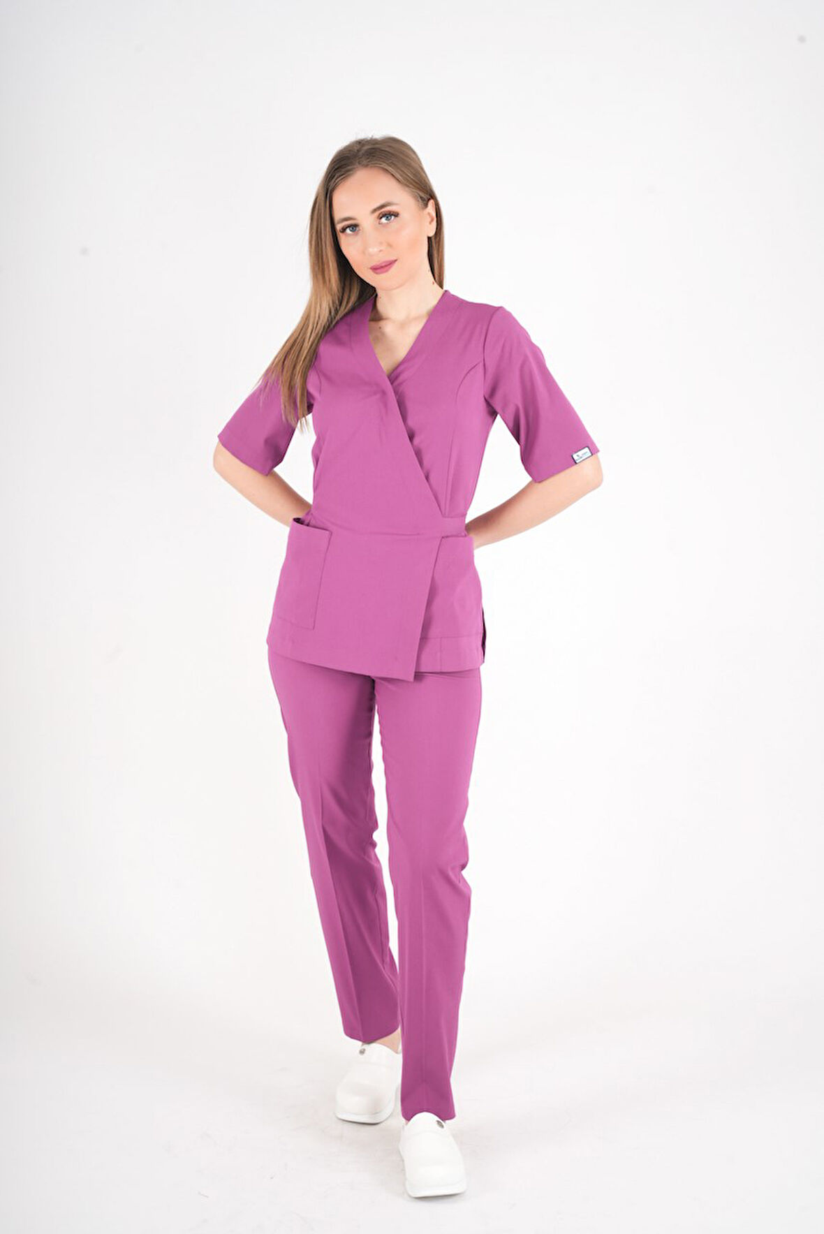 Açık Mor Elegant Model Cerrahi Üniforma Belden Bağlamalı Scrubs Takım