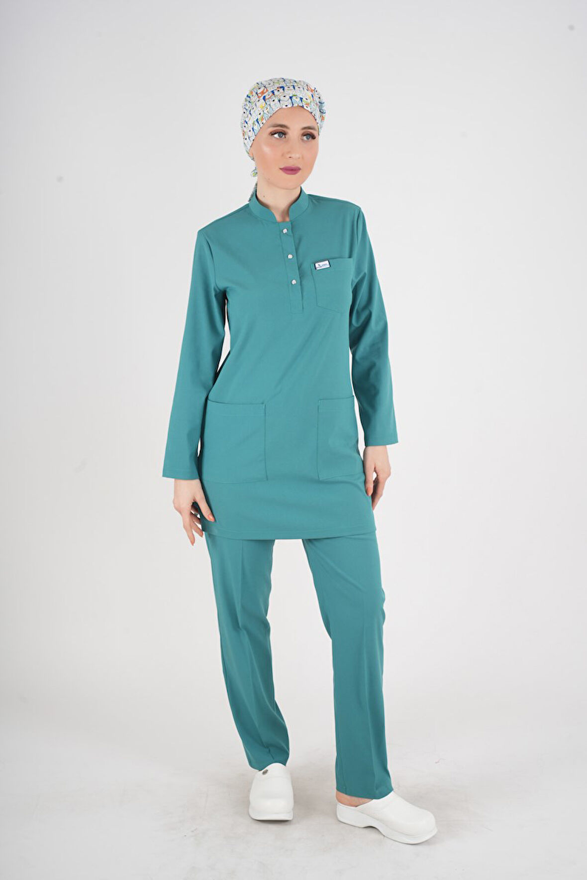 Ameliyat Yeşili Renk Sakura Model Tesettür Doktor Hemşire Scrubs Üniforma Takımı