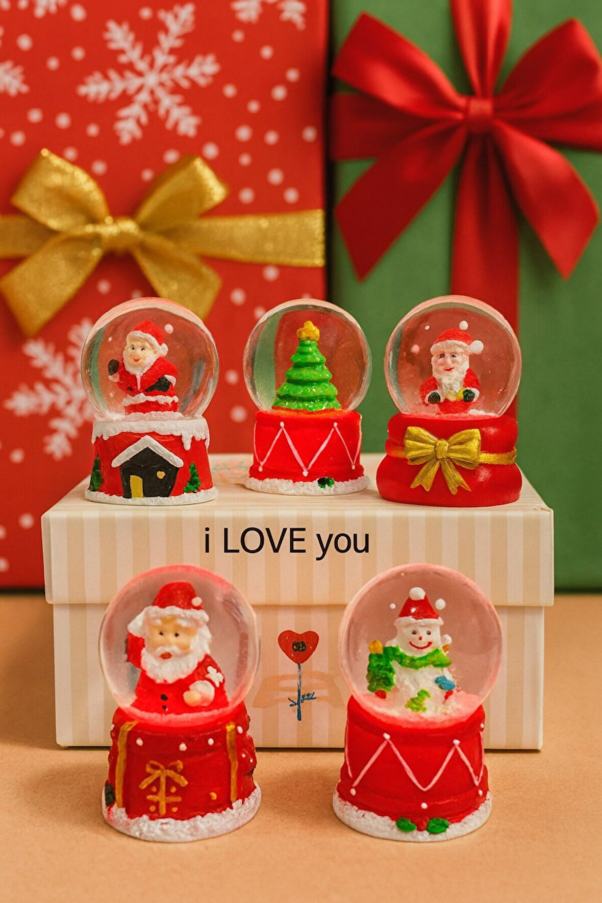 Yeni Yılın En Güzel Hediyesi Yılbaşı 5 Adet Led Işıklı 6,5 cm Noel Yeni Yıl Hediyesi Kar Küresi Seti