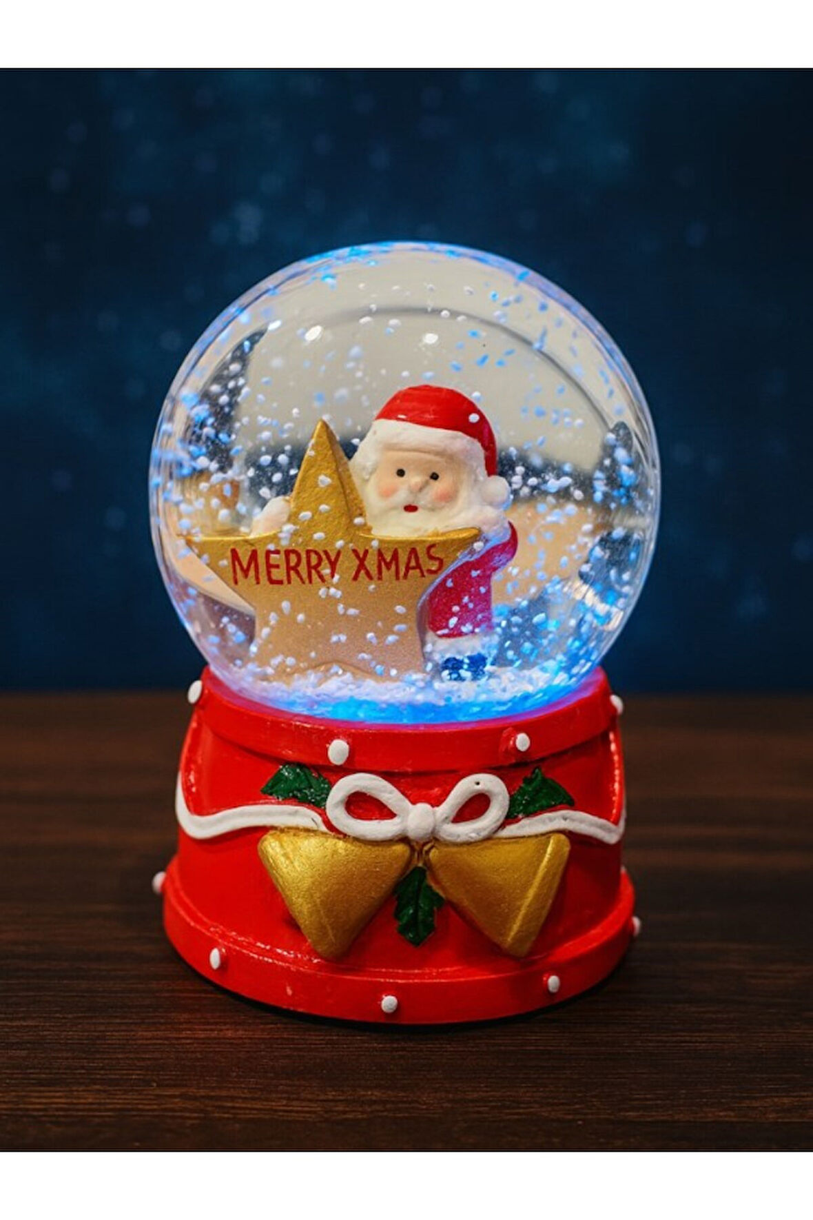 Yeni Yılın En Güzel Hediyesi 2026 Yılbaşı Temalı Yıldızlı Noel Baba Temalı Led Işıklı 9CM Kar Küresi