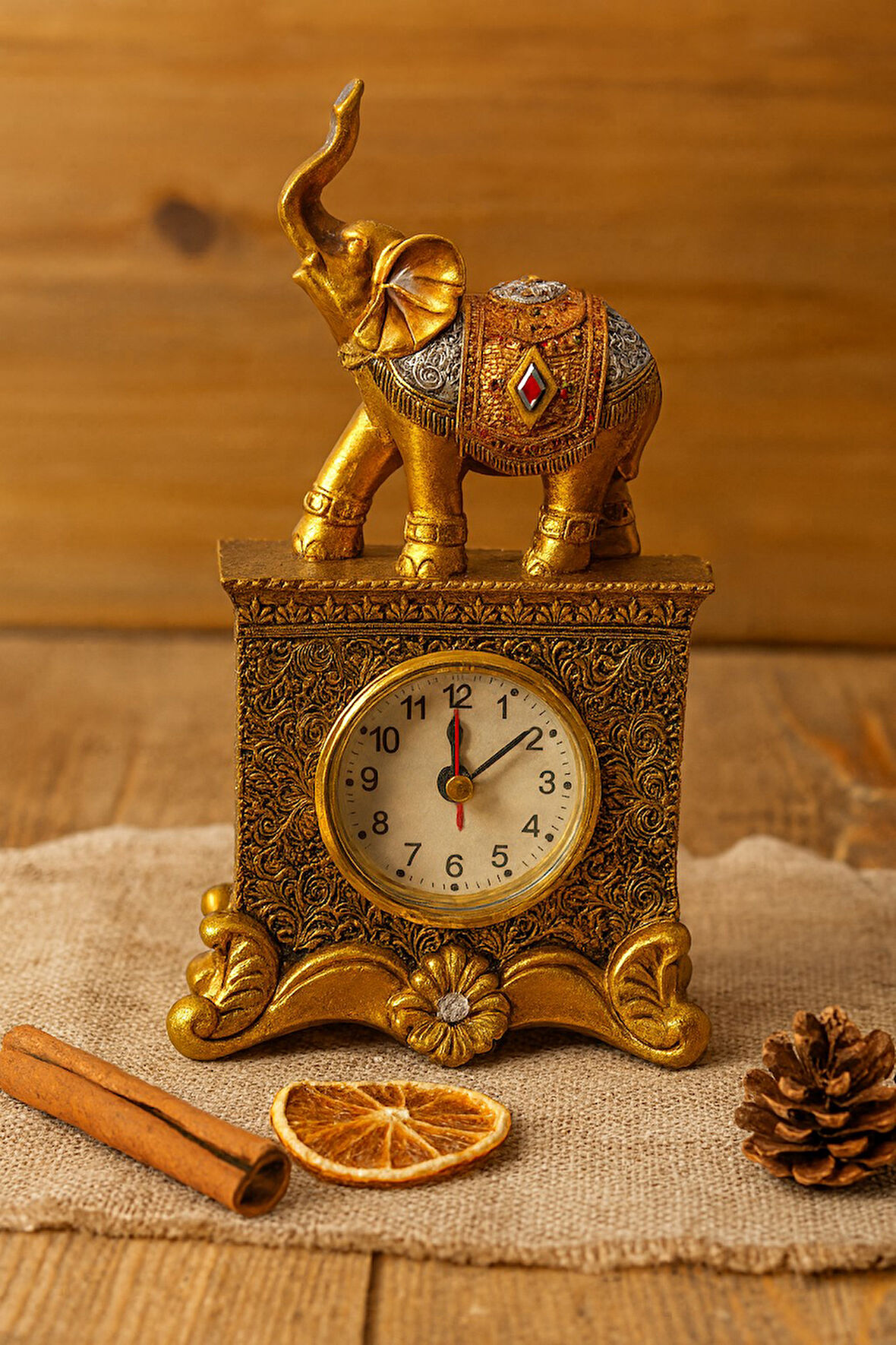 Dekoratif Gold Fil Figürlü Masa Saati – 19 cm | Şık Ev & Ofis Aksesuarı