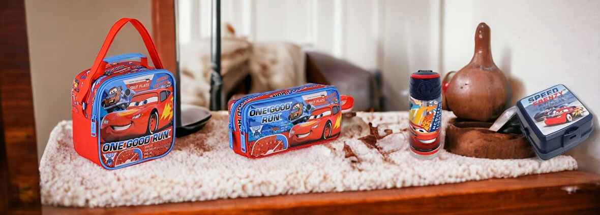 Disney Cars Lisanslı Beslenme Çantası,Kalem Kutusu ,Matara ve Beslenme Kabı