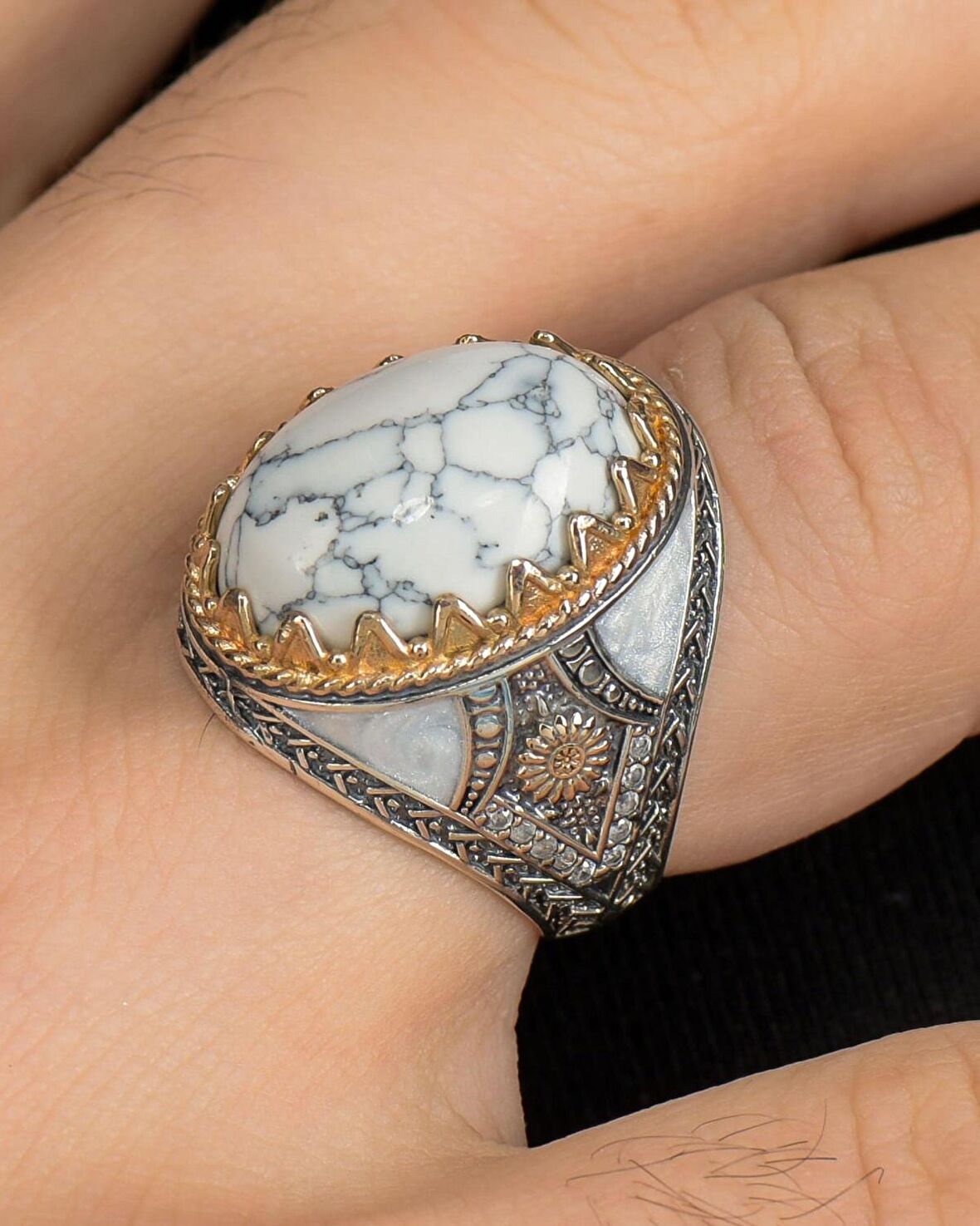 Akik Taşlı 925 Ayar Gümüş Erkek Yüzüğü Zirkon Taş Süslemeli