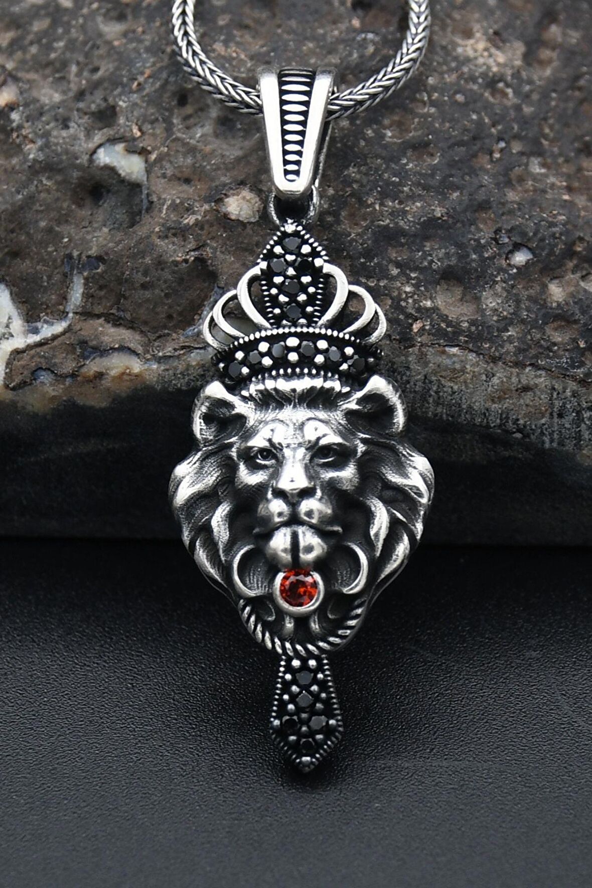 Kral Taclı Aslan Figürlü 925 Ayar Erkek Gümüş Kolye Zincir