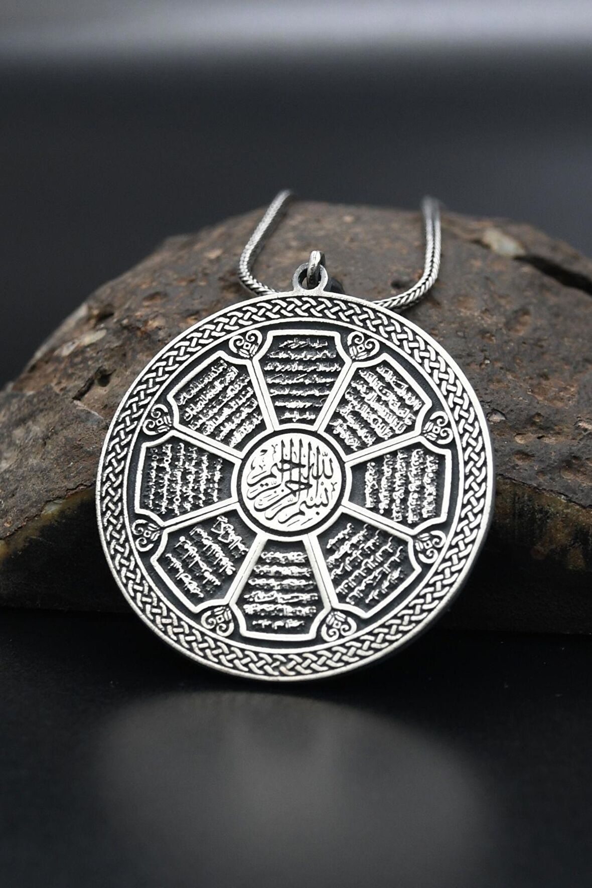 (Ayetel Kürsi ve Kadir ve Kafirun ve Nas ve Falek ve İhlas ve Elif Lamaim ve Fatiha ) Sureleri Gümüş Kolye Zincir 