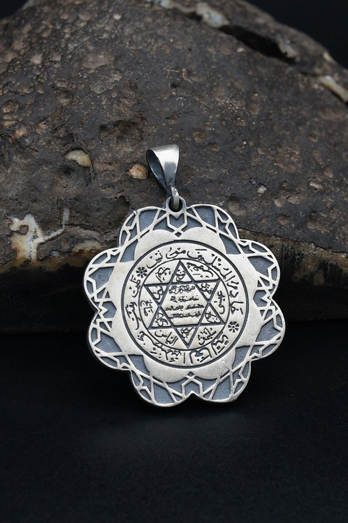 Çift Taraflı Hz. Süleyman Mührü ve Allah Yazılı Kolye Ucu 925 Ayar Gümüş