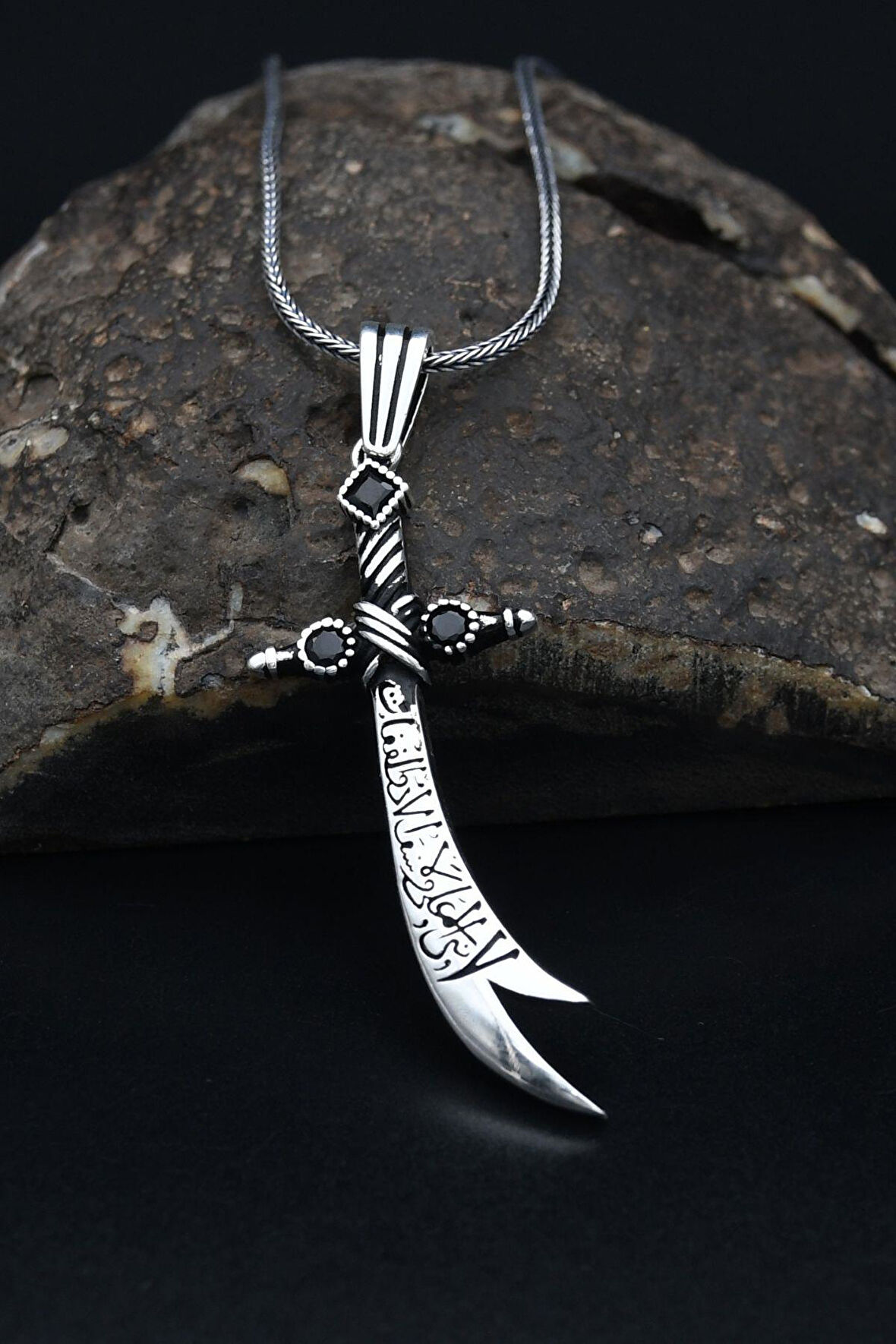 Hz. Ali Kolye Zincir Gümüş La Feta İlla Ali La Seyfe İlla Zülfikar Yazlı 900547