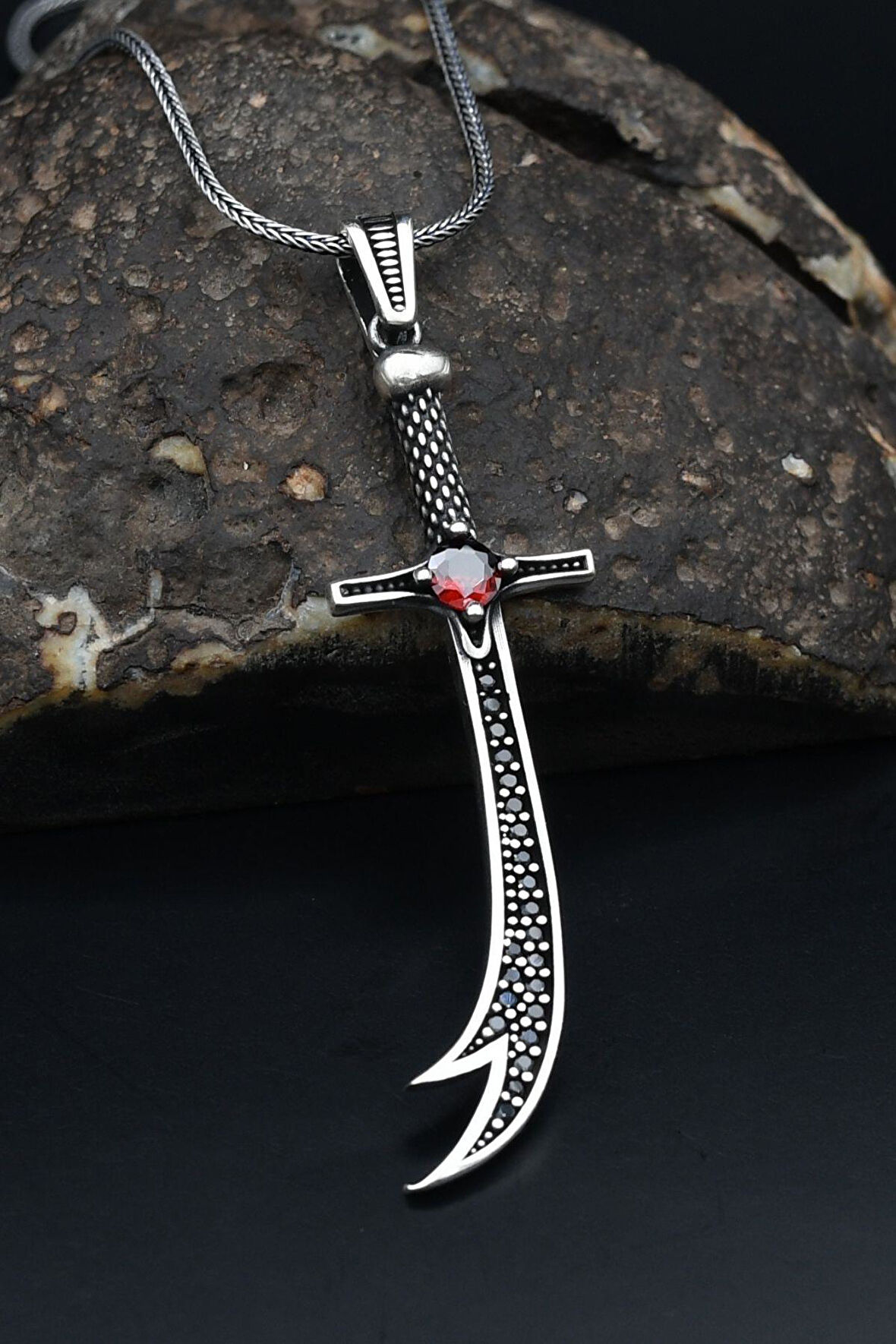 Hz. Ali Zülfikar Kılıcı Kırmızı Zirkon Taşlı 925 Ayar Gümüş Erkek Kolye Zincir 901112