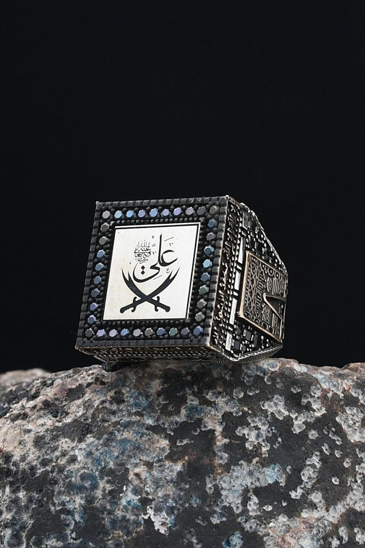 Özel Tasarım Hz. Ali Yazlı Zülfikar Kılıcı 925 Ayar Gümüş Erkek Yüzüğü Mikro Taş Süslemeli 901240