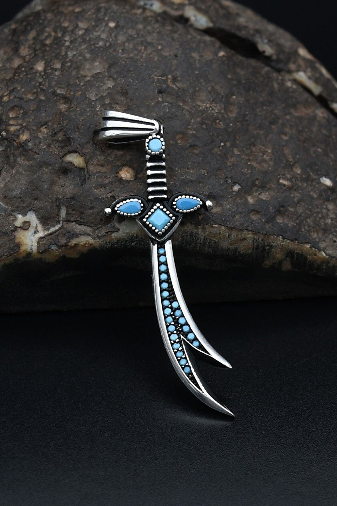 Kolye Ucu Hz. Ali Zülfikar Turkuaz Firuze Taş Süslemeli 925 Ayar Gümüş 