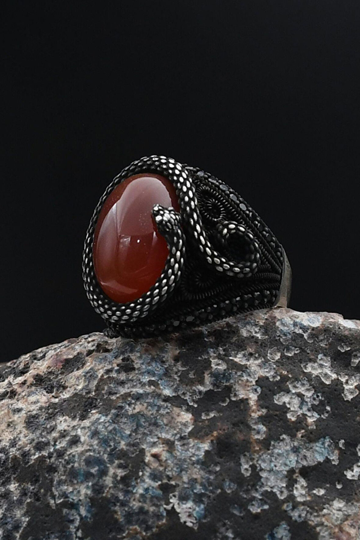 Kırmızı Akik Taşlı Yılan Figürlü 925 Ayar Gümüş Yüzüğü 901736