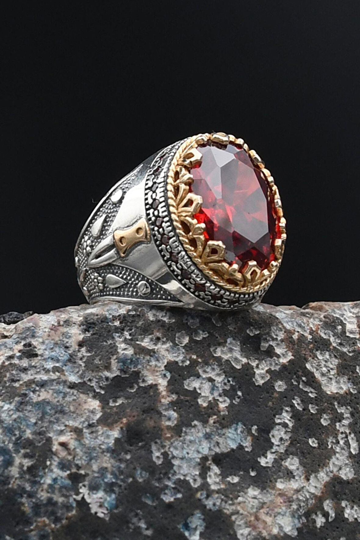 925 Ayar Gümüş Kırmızı Zirkon Taşlı Zirkon Taş Süslemeli Erkek Yüzüğü 901761