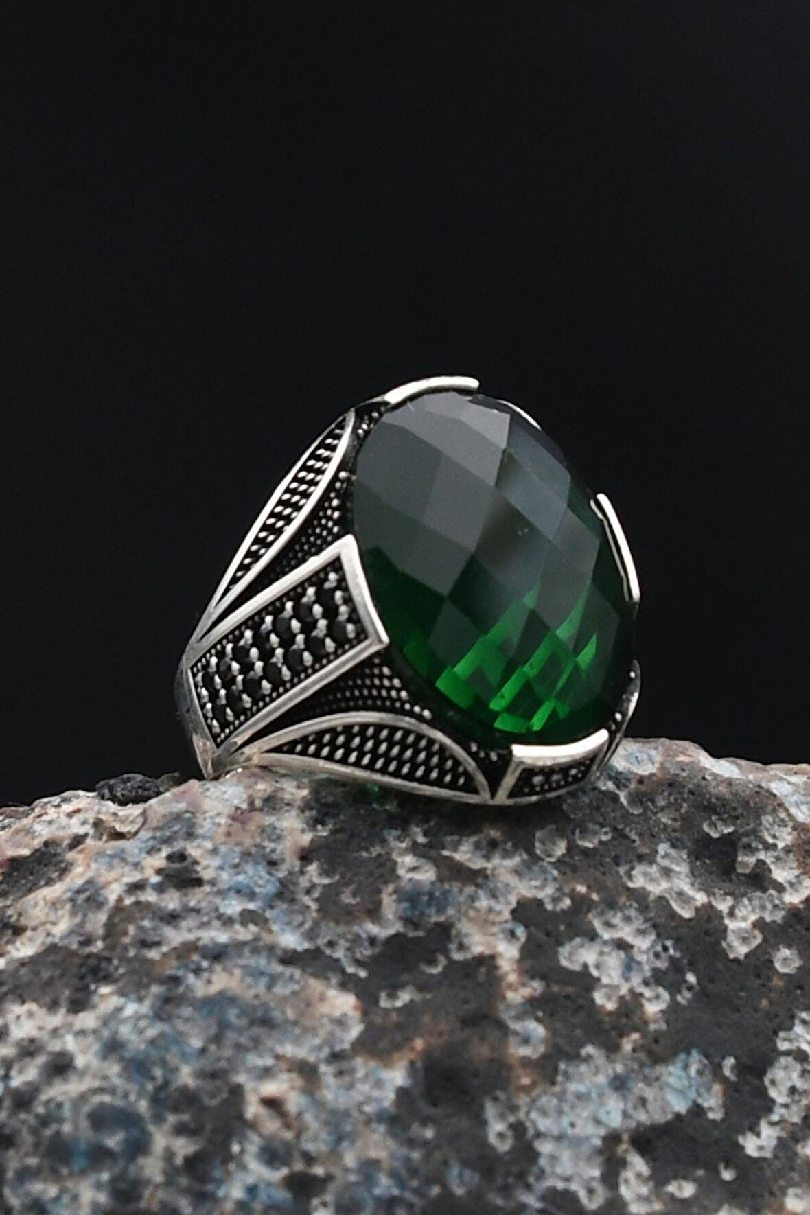 Erkek Yüzüğü Yeşil Zirkon Taşlı Zirkon Taş Süslemeli 925 Ayar Gümüş 901773