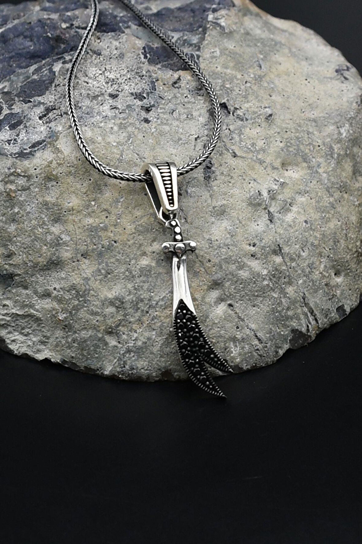 Hz. Ali Zülfikar Kılıcı Siyah Mikro Taş Süslemeli 925 Ayar Gümüş Kolye Zincir 901797