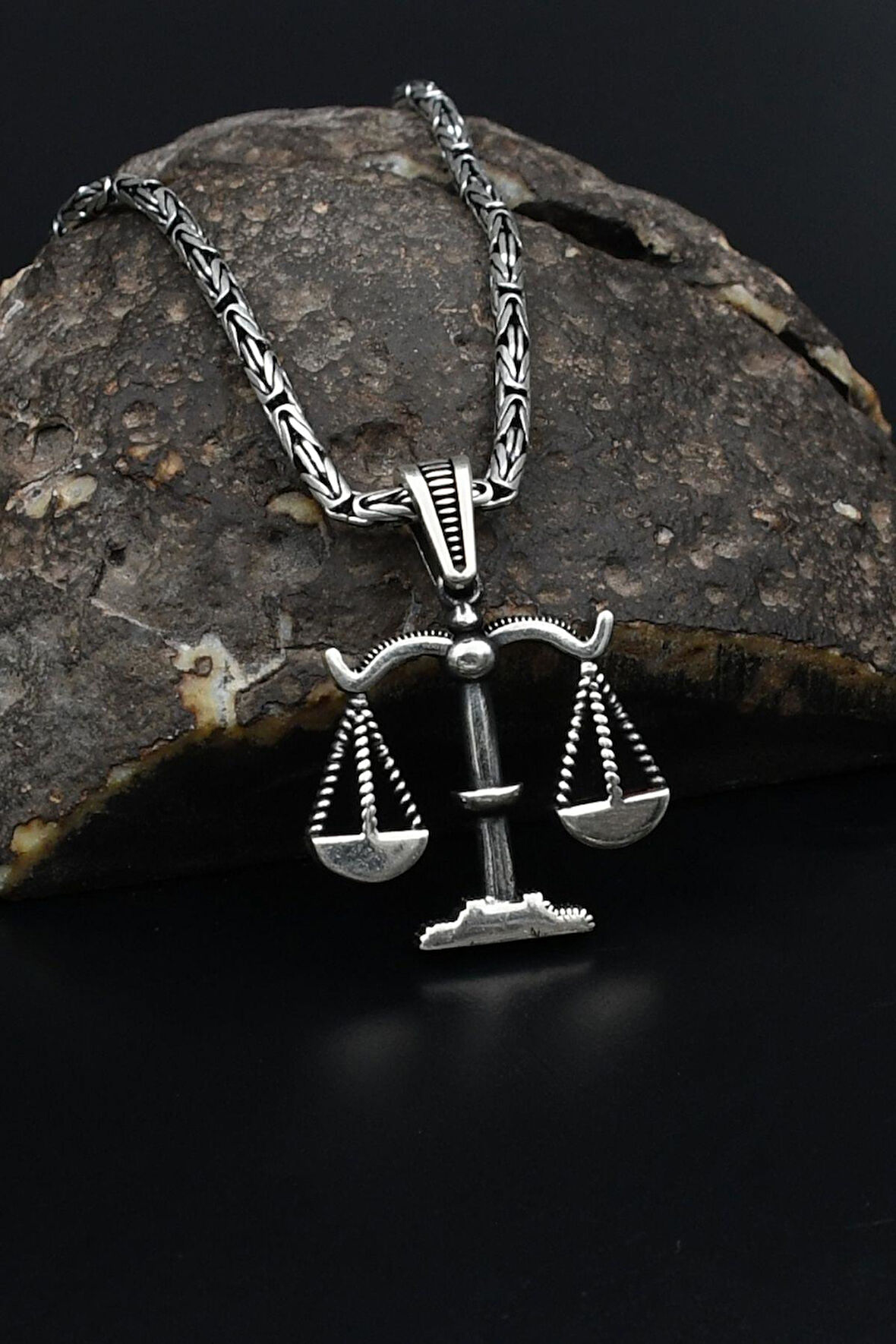 Terazi Figürlü Gümüş Kolye Kral Zincir 2Mm 901841