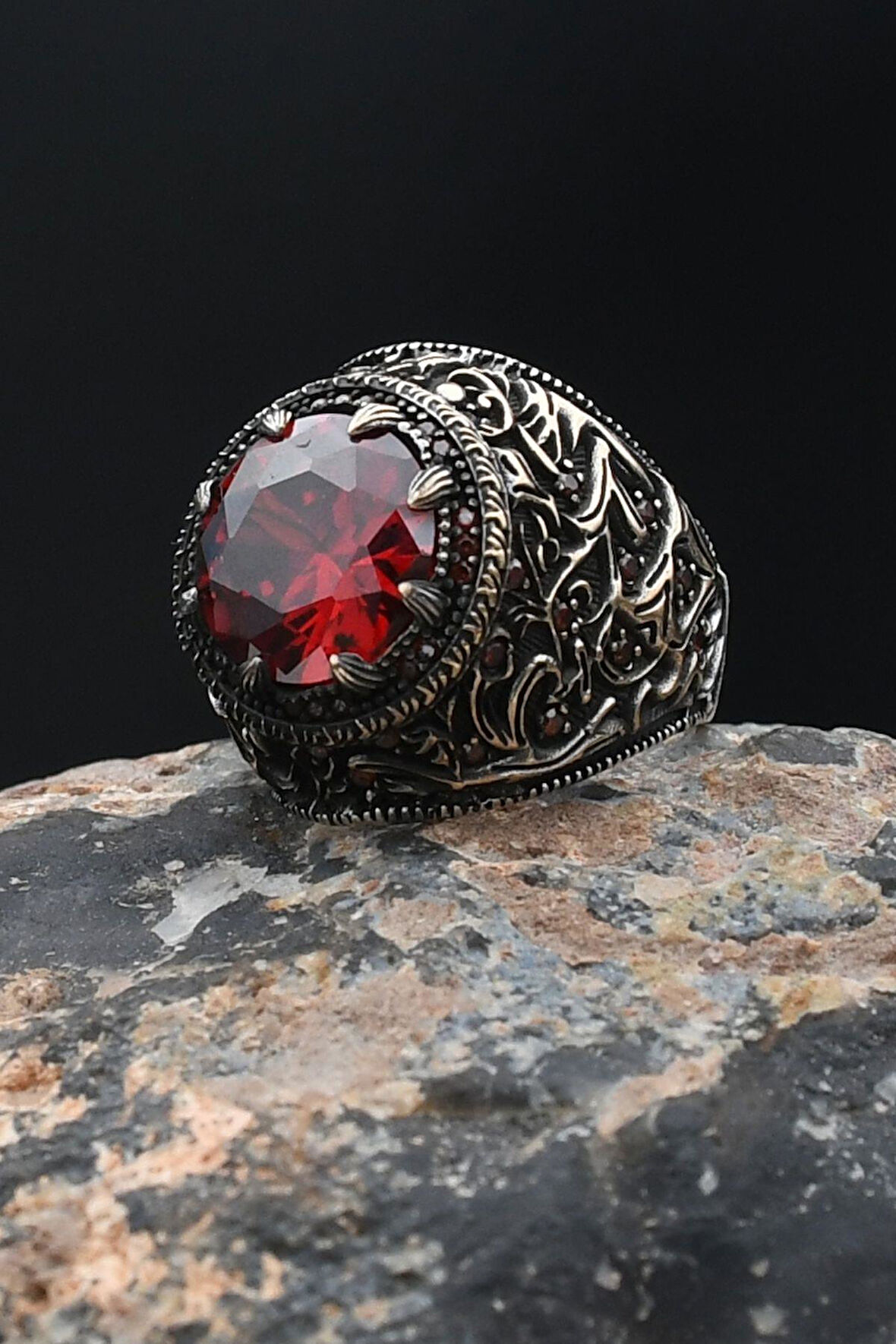 Yuvarlak Kırmızı Zirkon Taşlı 925 Ayar Gümüş Erkek Yüzüğü 901889