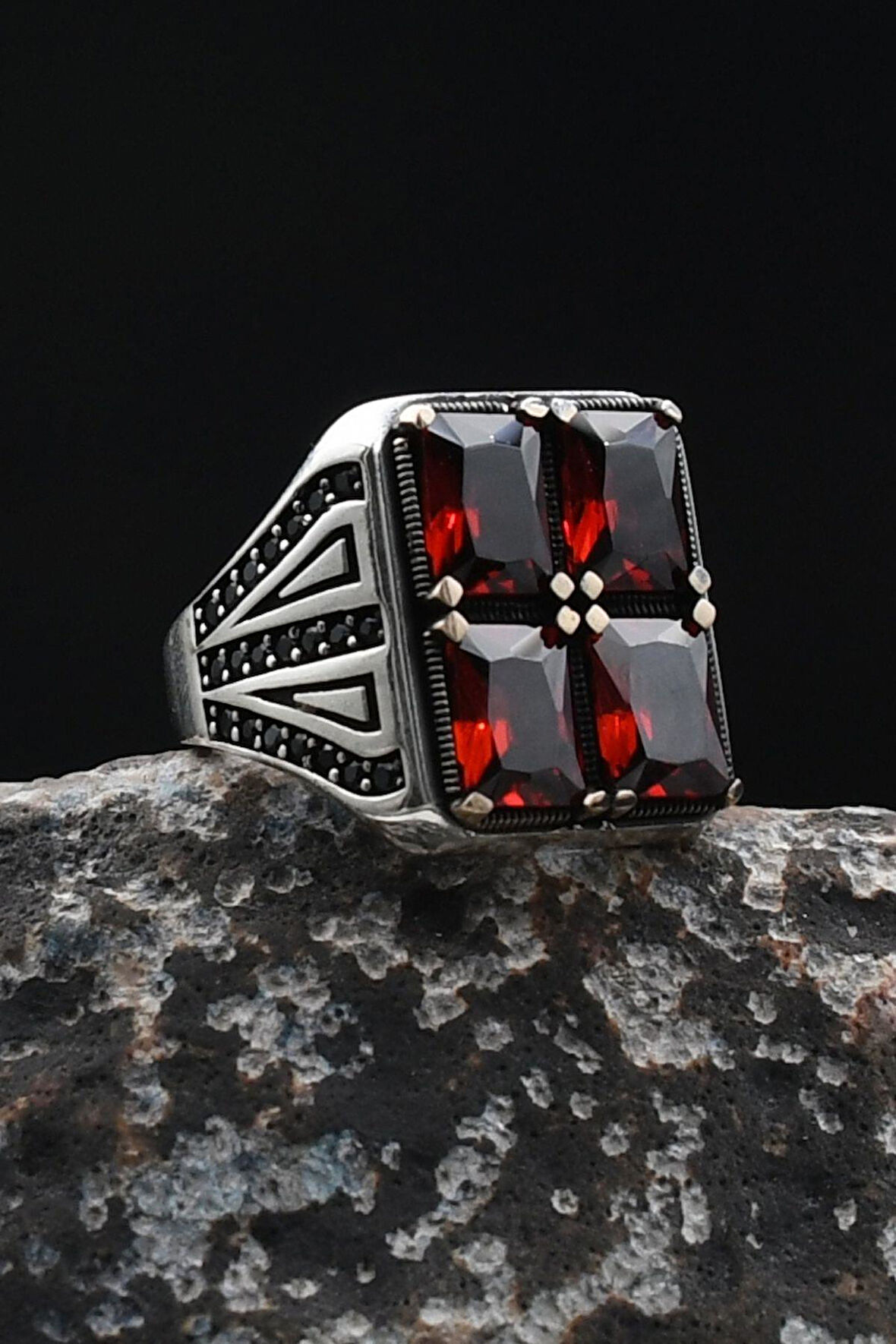 Kare Kırmızı Zirkon Taşlı 925 Ayar Gümüş Erkek Yüzük 901930