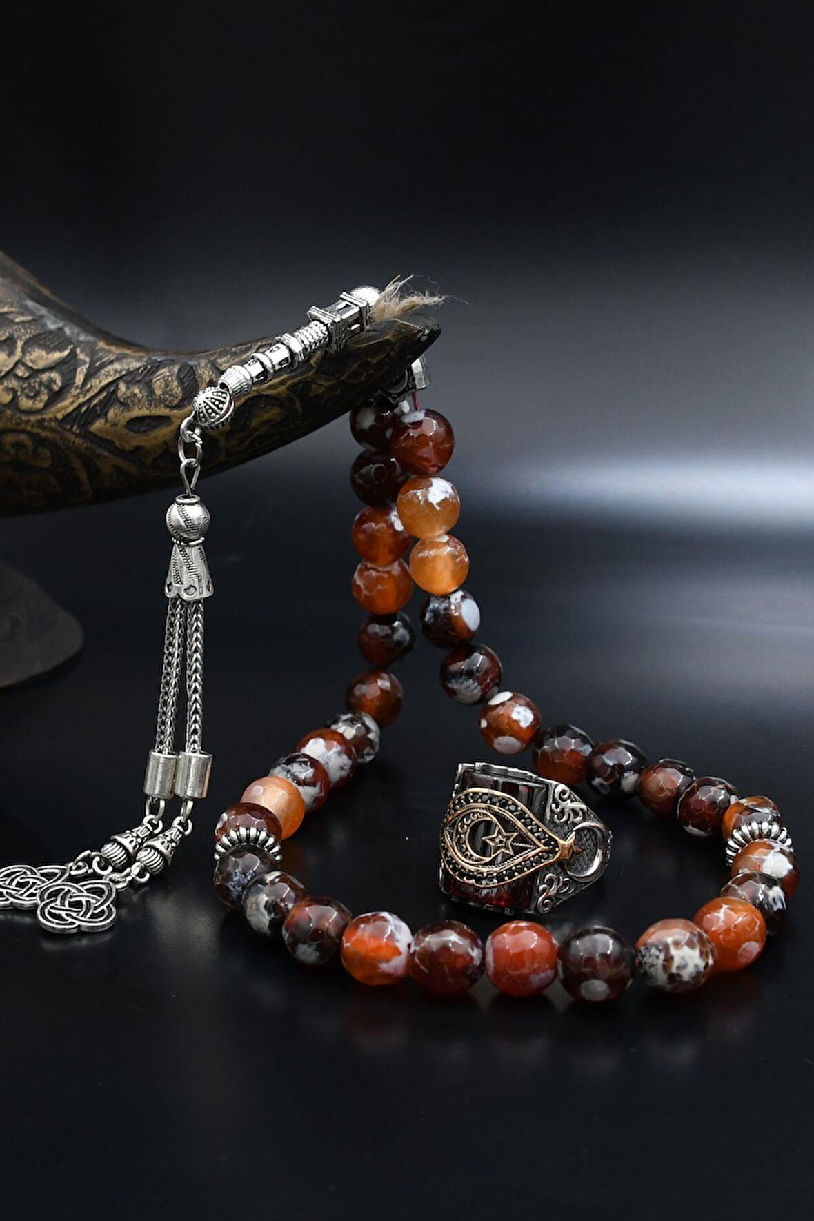 Doğal Damarlı Akik Taşlı Tesbih Ve 925 Ayar Gümüş Yüzük Kırmızı Zirkon Taşlı Ay Yıldızlı (AYYILDIZLI) 901989