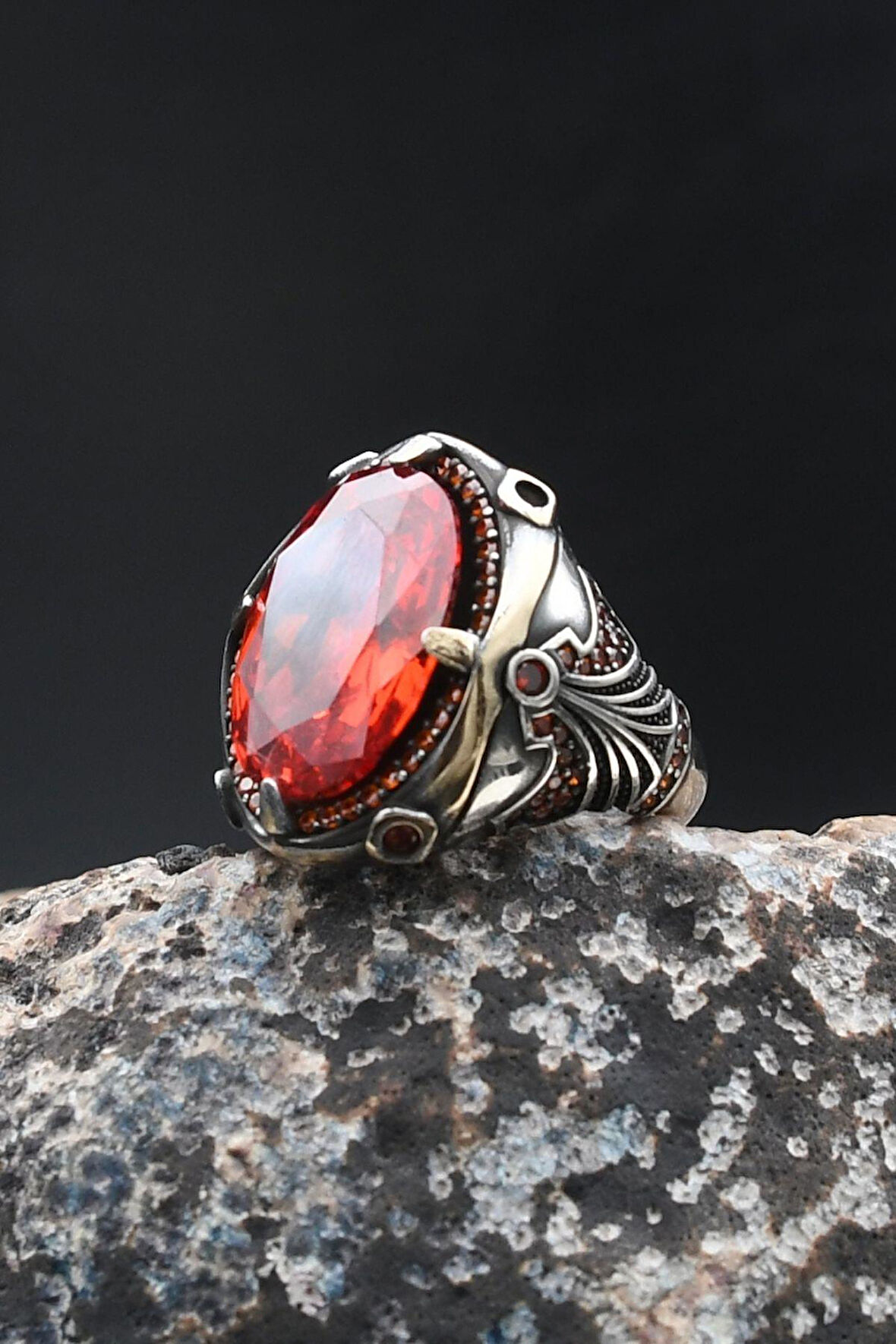 Erkek Yüzük Kırmızı Zirkon Taşlı Zirkon Taş Süslemeli 925 Ayar Gümüş 902008