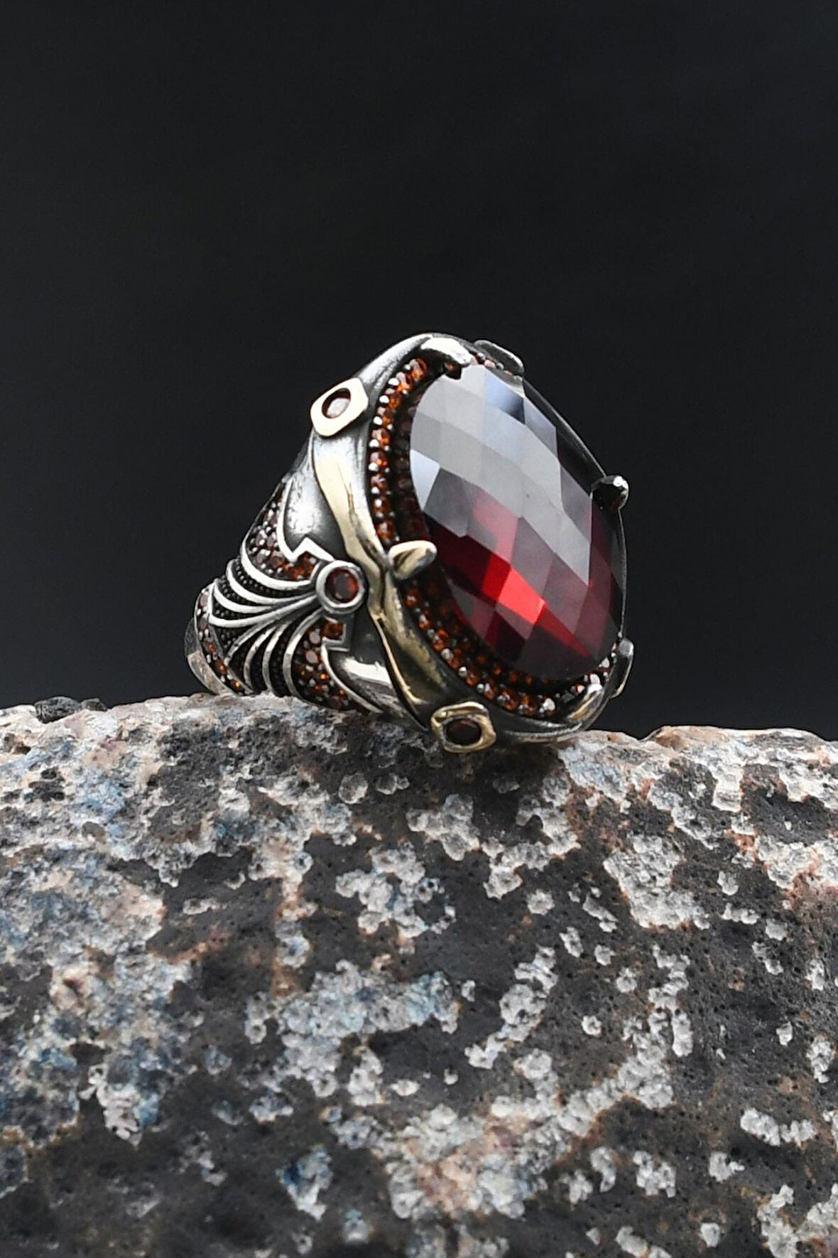 Kırmızı Zirkon Taşlı Zirkon Taş Süslemeli 925 Ayar Gümüş Erkek Yüzük 902009