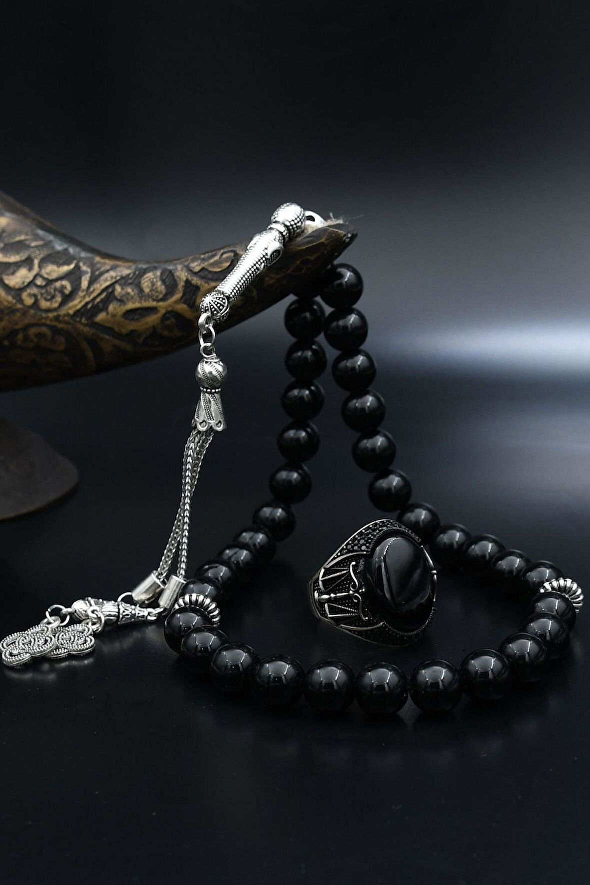 Doğal Oniks Taşlı Tesbih Ve 925 Ayar Gümüş Yüzük Oniks Taşlı Terazi Figürlü 902064