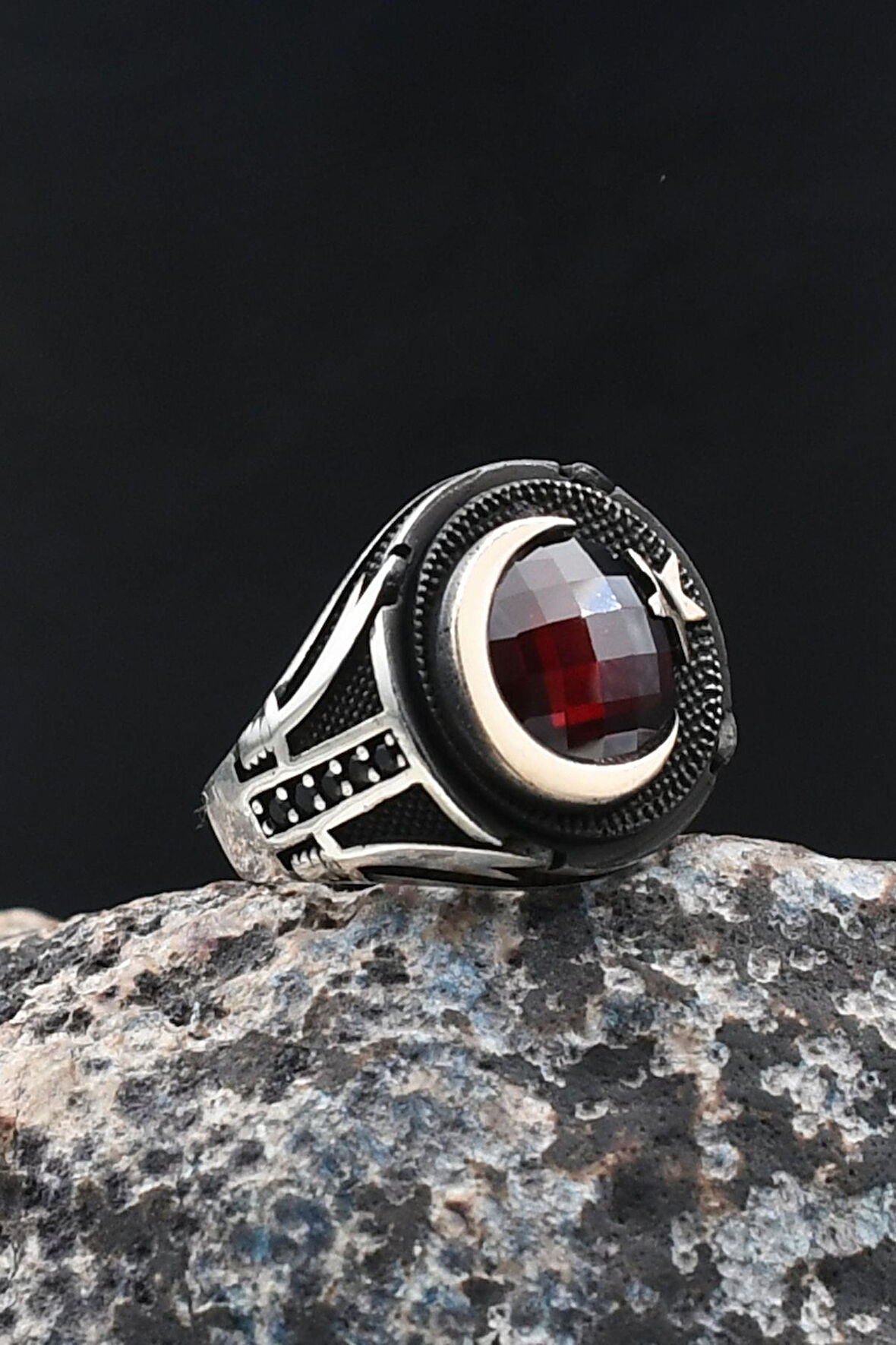 Hz. Ali Zülfikar Kılıcı ve Ay Yıldızlı (AY YILDIZ) Kırmızı Zirkon Taşlı 925 Ayar Gümüş Yüzük 902070