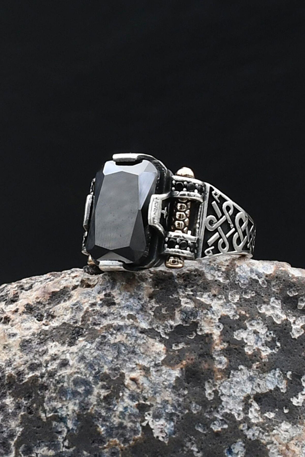 Siyah Zirkon Taşlı Baget Kesim 925 Ayar Gümüş Yüzük 902215