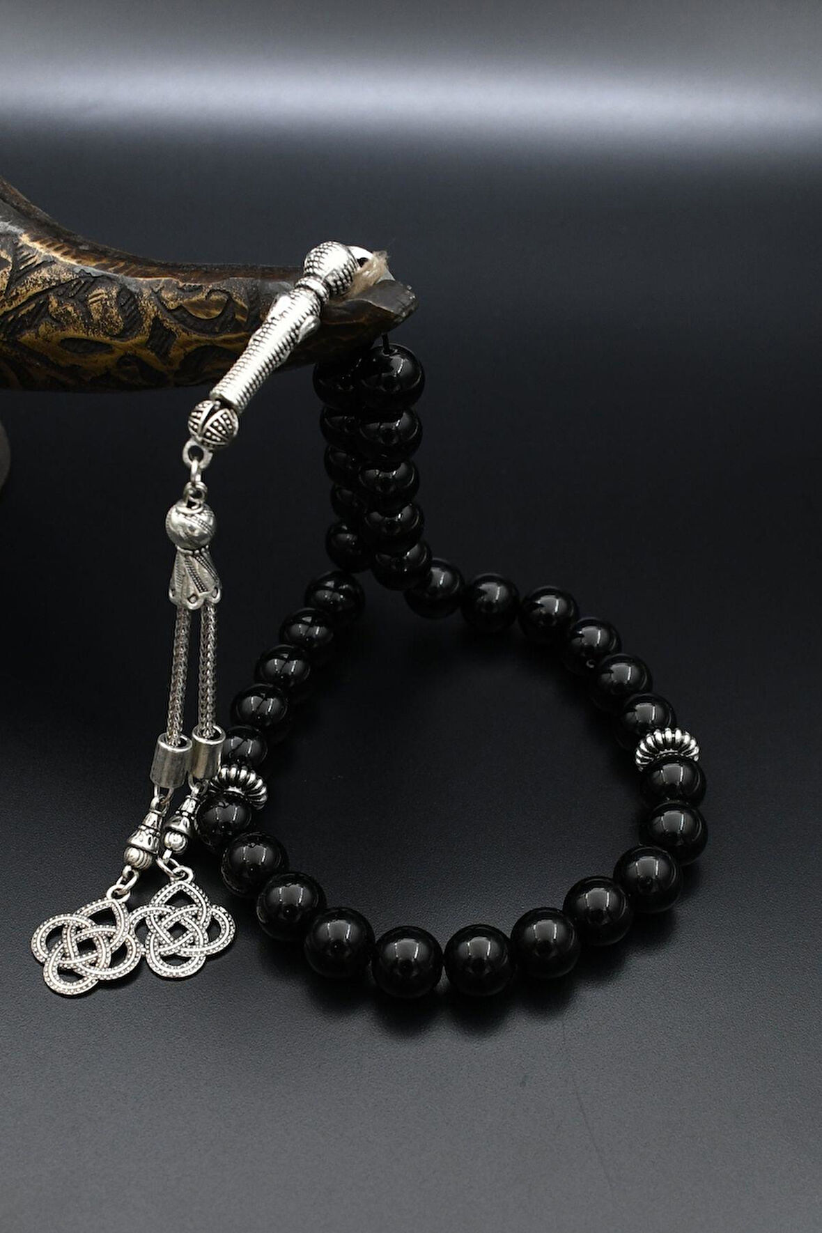 Doğal Oniks Taşlı 33'lük Tesbih Metal Püsküllü 10mm Küre Kesim 902259