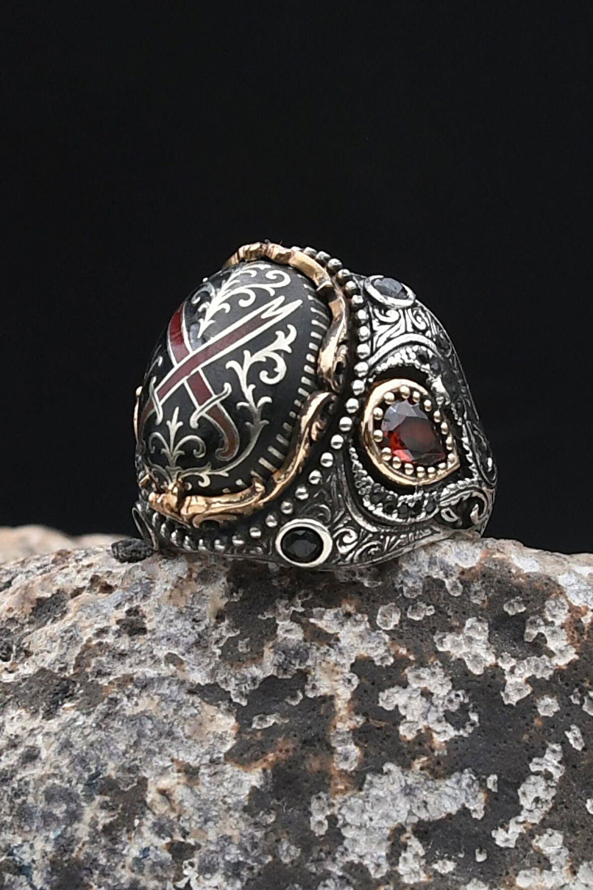Özel Tasarım Hz. Ali'nin Kılıcı Zülfikar Sıkma Kehribar Taşlı 925 Ayar Gümüş Erkek Yüzüğü 902335