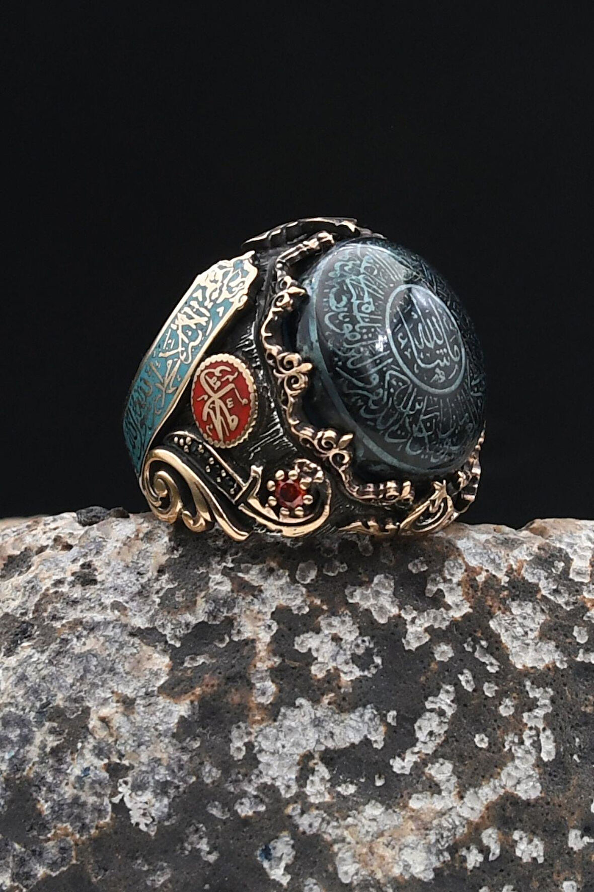 Özel Tasarım Nazar Duası ve Kelime-i Tevhid ve Allah ve Muhammed Yazılı Sıkma Kehribar Taşlı Gümüş Erkek Yüzük 902336