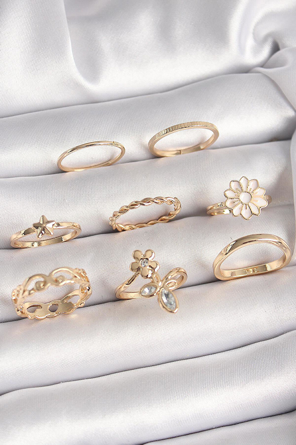 Pirinç Gold Renk Çiçek Model Zirkon Taş Detay Kadın Yüzük Kombini