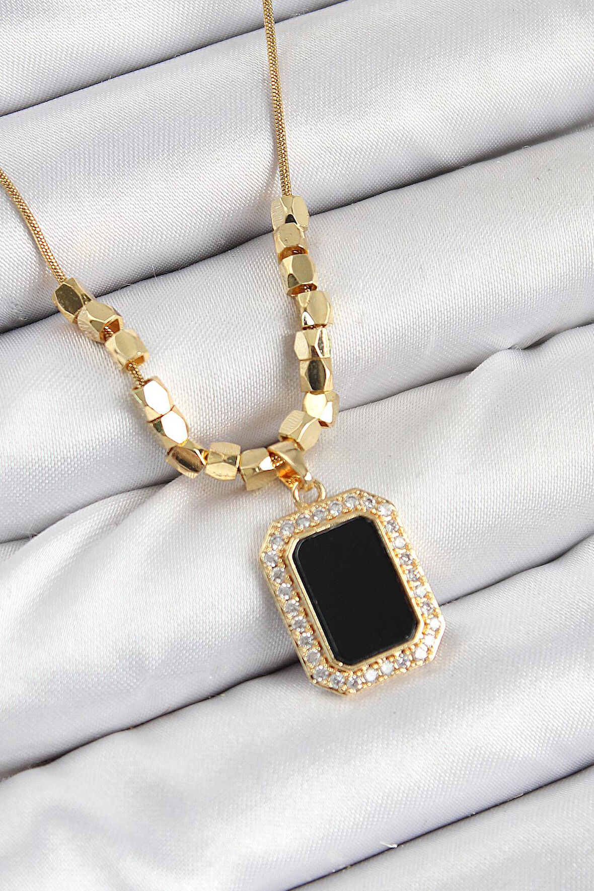 316L Çelik Zirkon Taşlı Siyah Baget Model Gold Renk Kadın Kolye - PRT3500EB08530