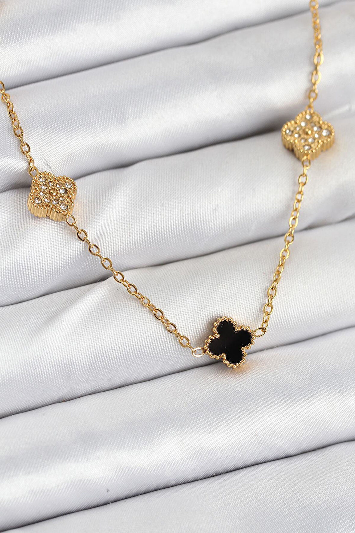 316L Çelik Zincir Gold Renk Siyah ve Zirkon Taşlı Baby Boy Yonca Kadın Kolye - PRT3500EB08947